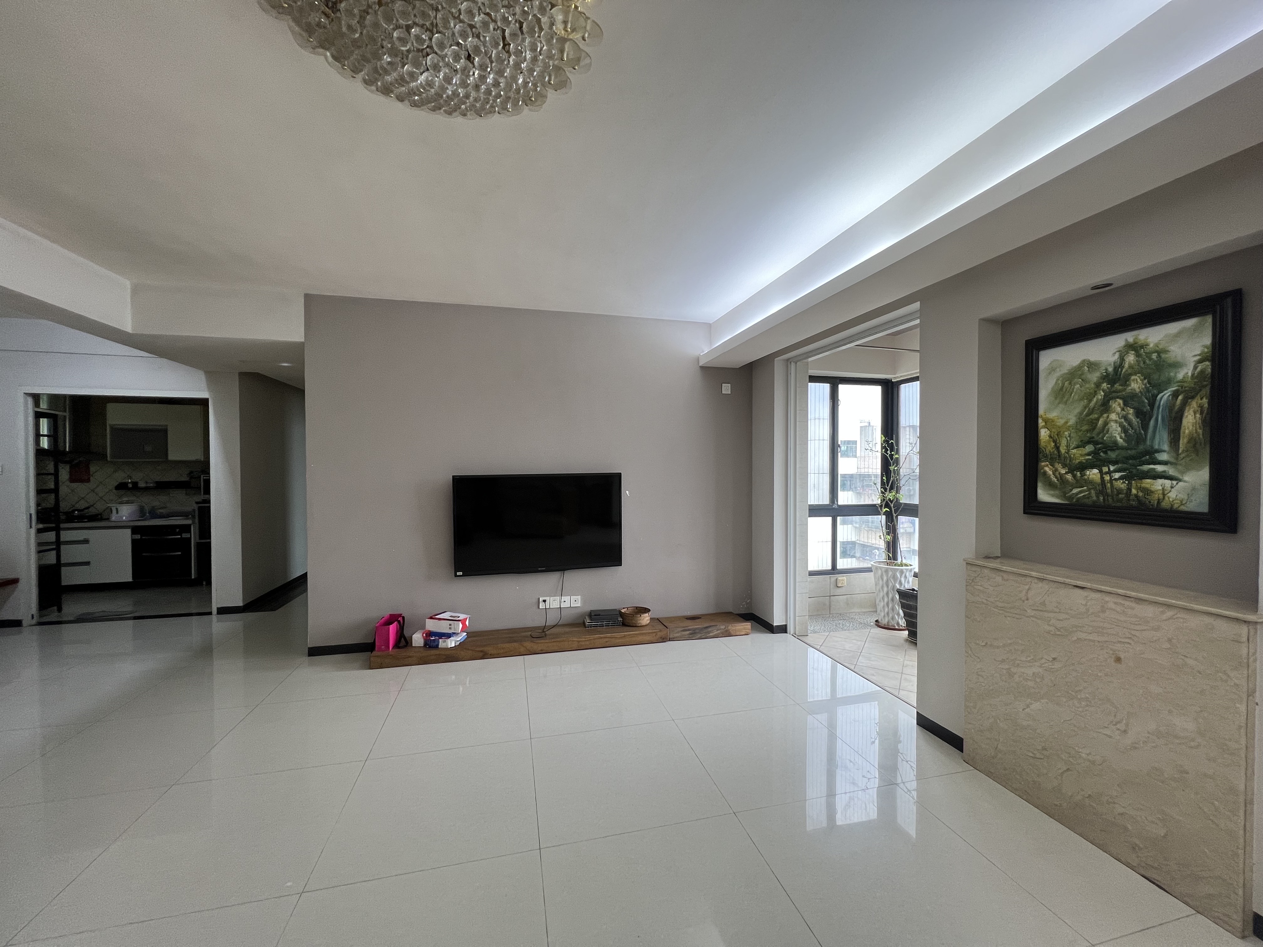 金鹿花园一期  3室2厅2卫    3500.0元/月 金鹿花园一期  3室2厅2卫    3500.0元/月室内图