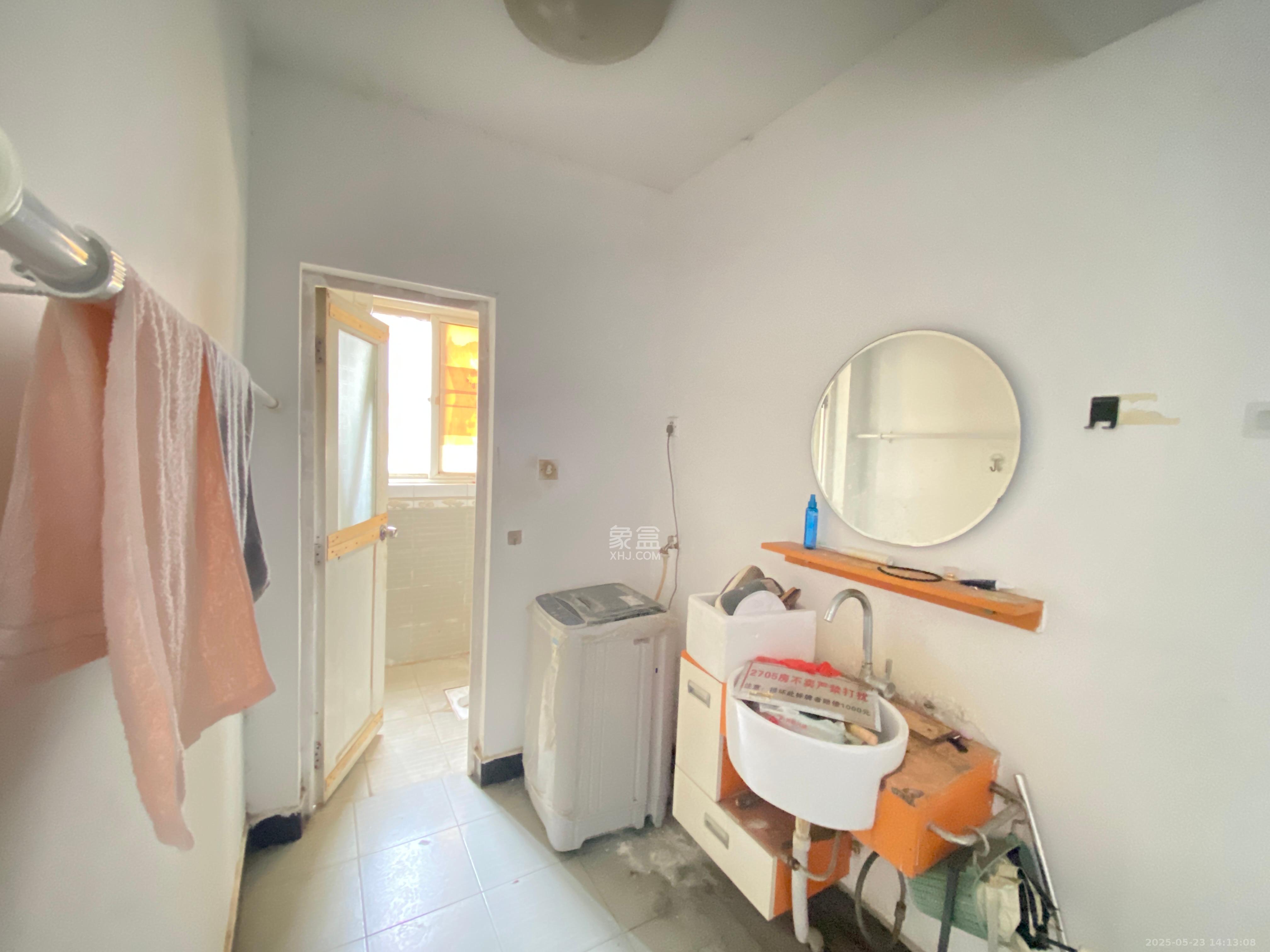 明星村  3室2厅1卫    3200.0元/月室内图