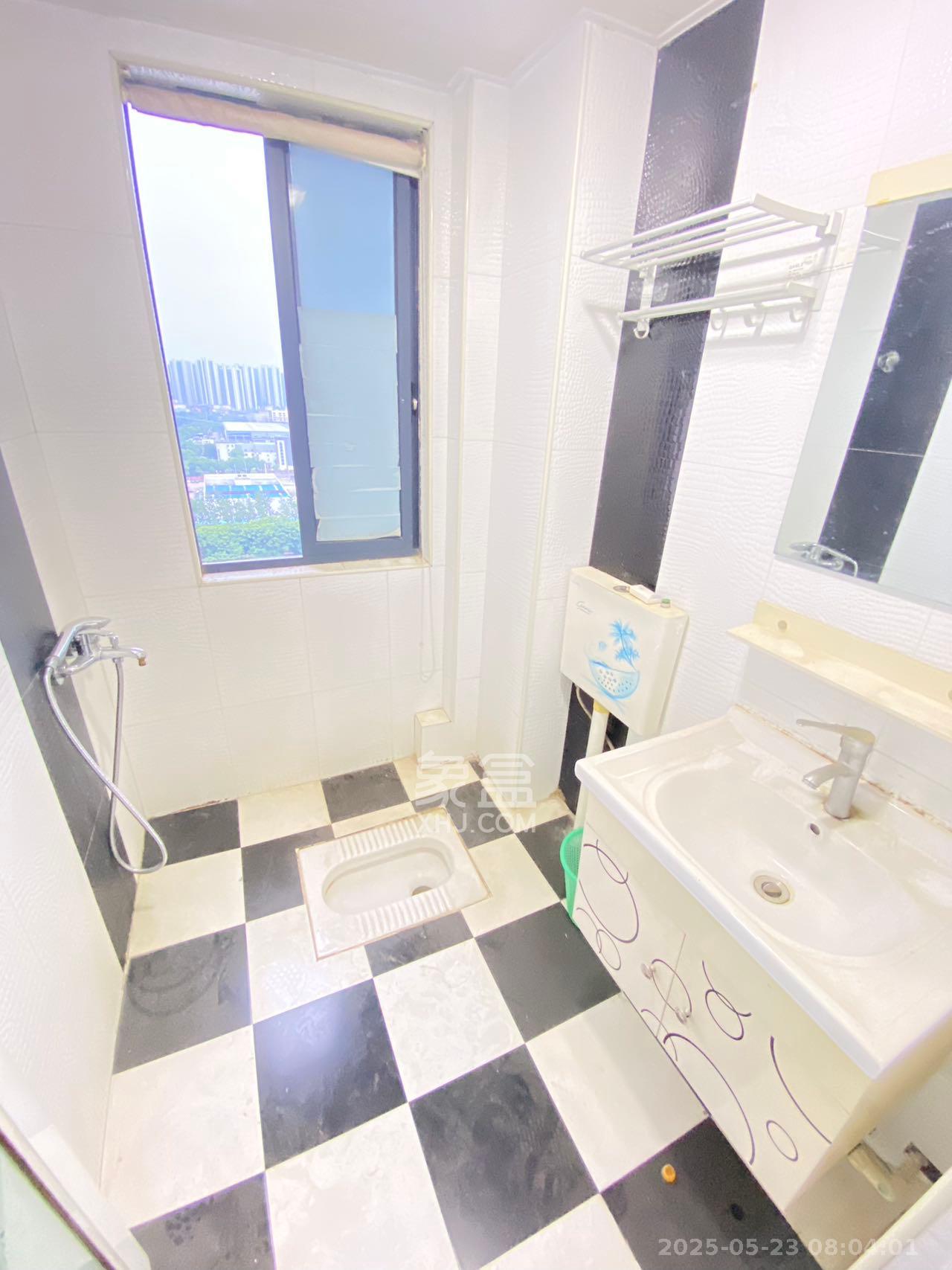 恒生碧水龙庭  2室1厅1卫   1600.00元/月室内图