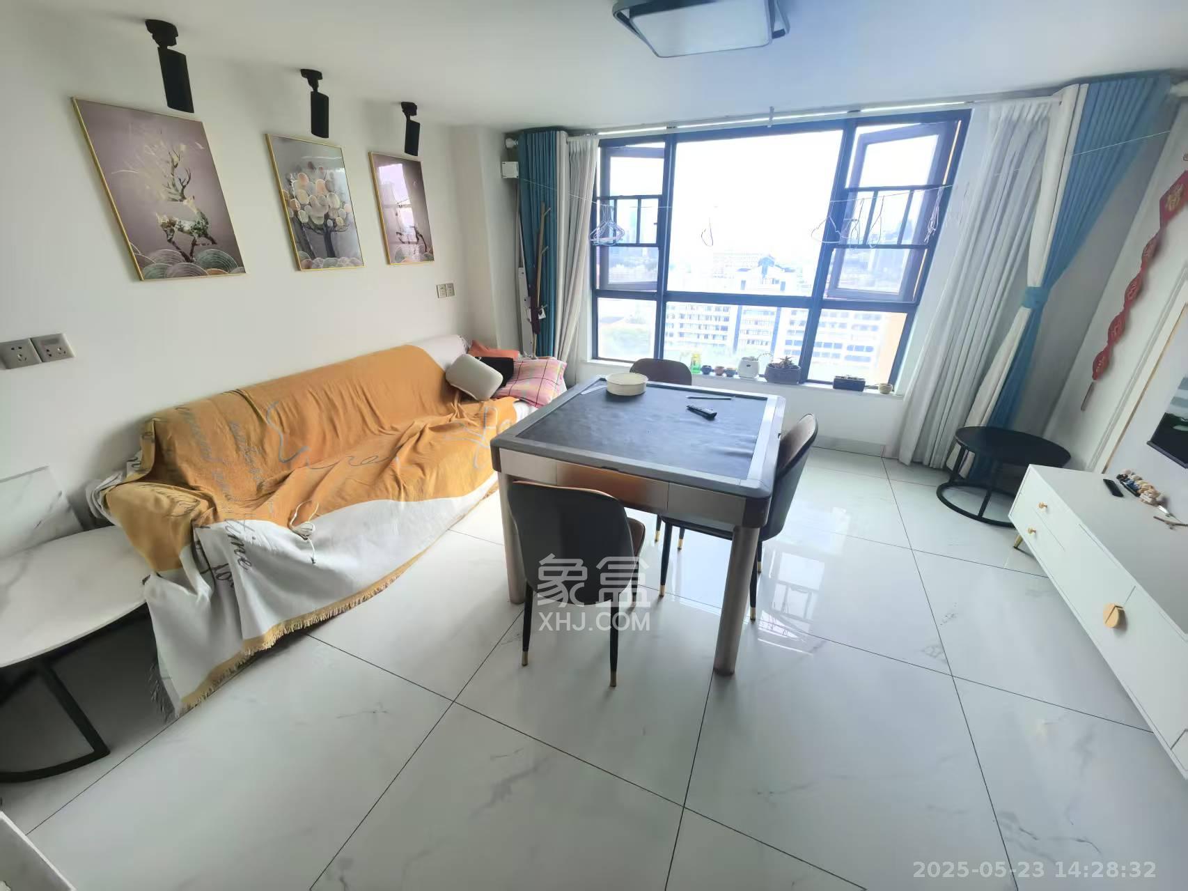 荣盛花语书苑  2室1厅1卫    2100.0元/月 荣盛花语书苑  2室1厅1卫    2100.0元/月室内图