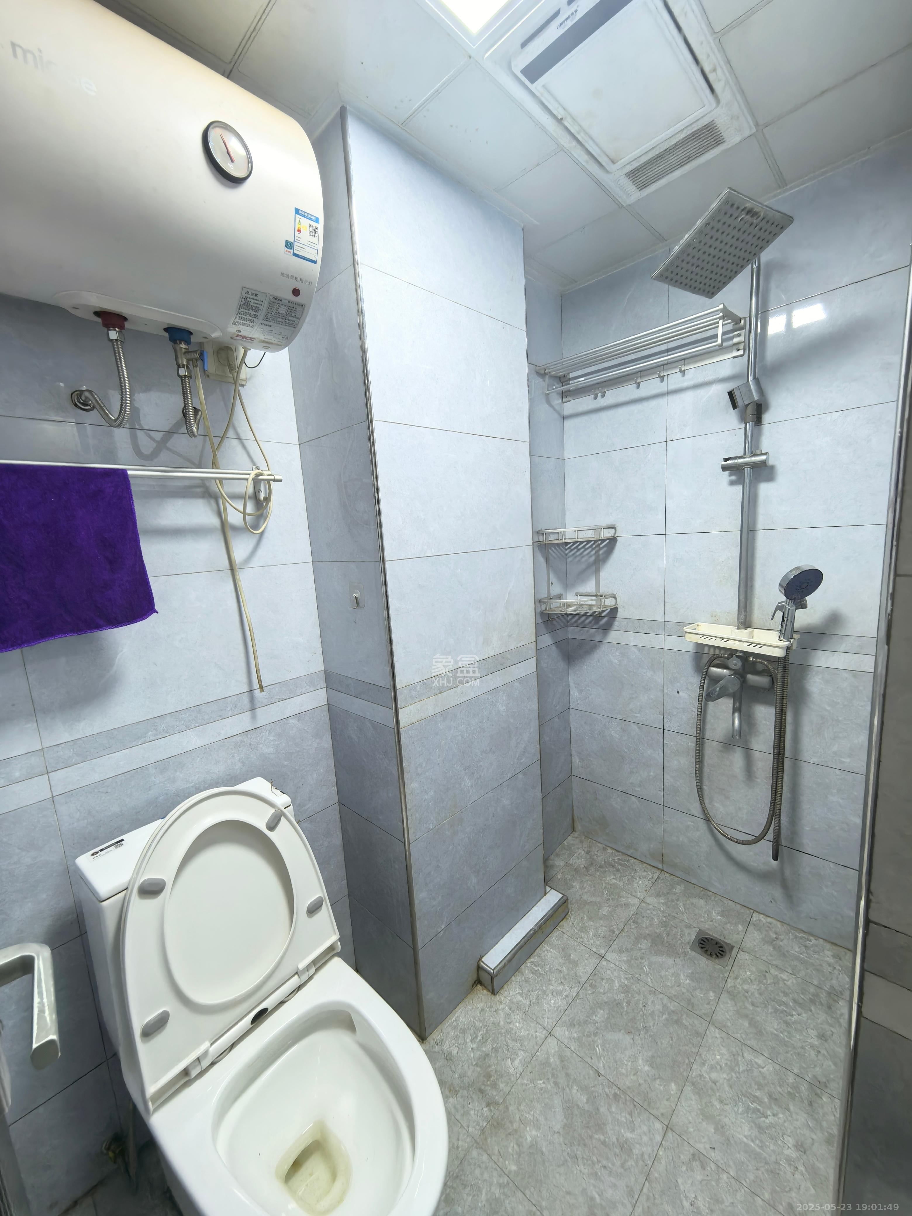 好莱城(弘德西街) 1室1厅1卫 1000.0元/月 好莱城(弘德西街) 1室1厅1卫 1000.0元/月室内图