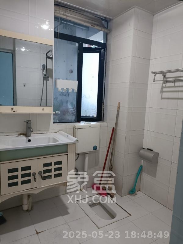 麓谷明珠  2室1厅1卫   2300.00元/月室内图