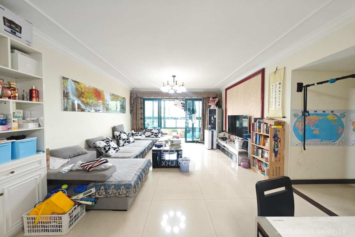 恒大城 4室2厅2卫 140.0万 恒大城 4室2厅2卫 140.0万客厅