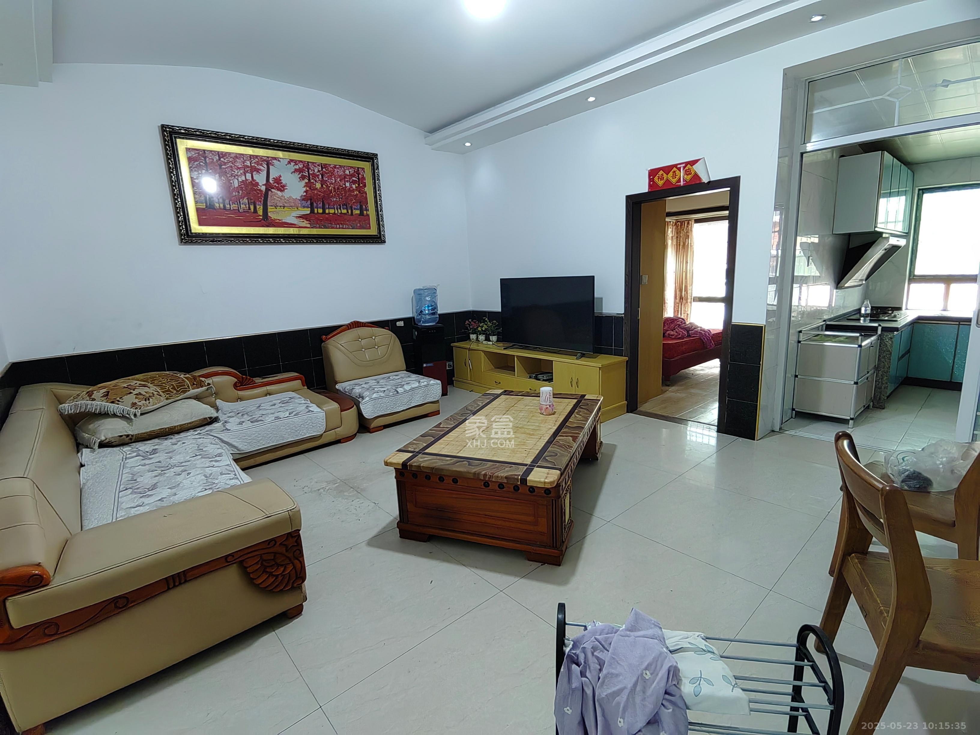 城西安置小区 3室2厅1卫 1100.0元/月 城西安置小区 3室2厅1卫 1100.0元/月室内图