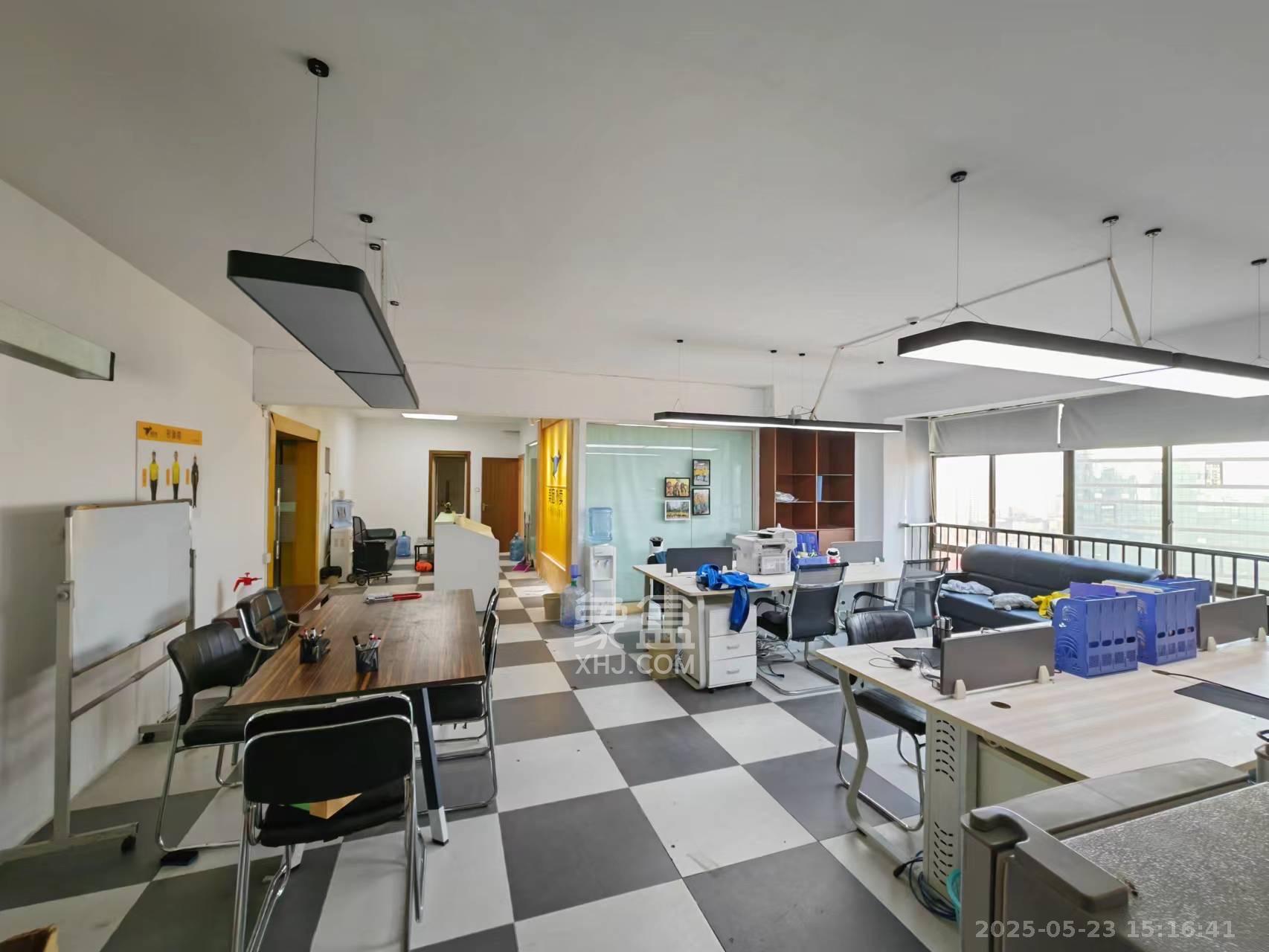 碧云天 1室1厅1卫 3200.0元/月 碧云天 1室1厅1卫 3200.0元/月室内图