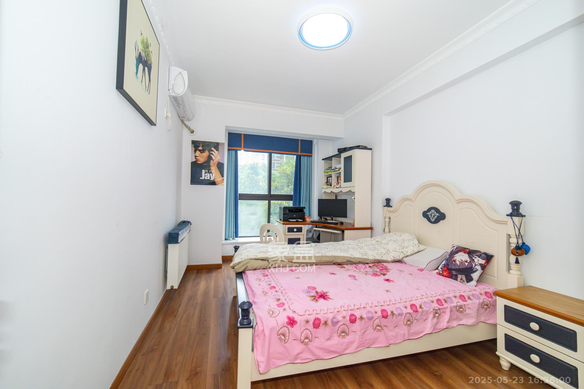 未来漫城 4室2厅1卫 98.0万 未来漫城 4室2厅1卫 98.0万卧室