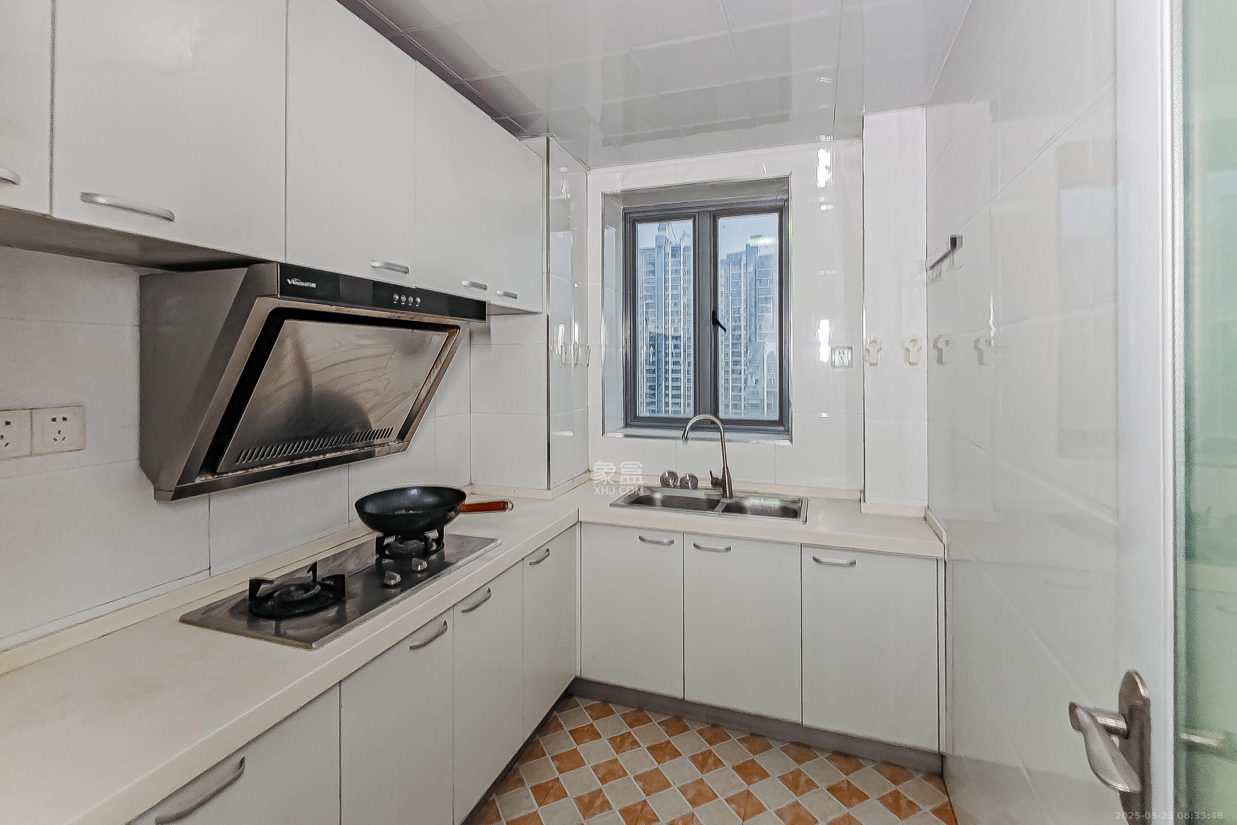 融科檀香山(融科紫檀、香山国际) 3室1厅1卫 86.0万 融科檀香山(融科紫檀、香山国际) 3室1厅1卫 86.0万厨房