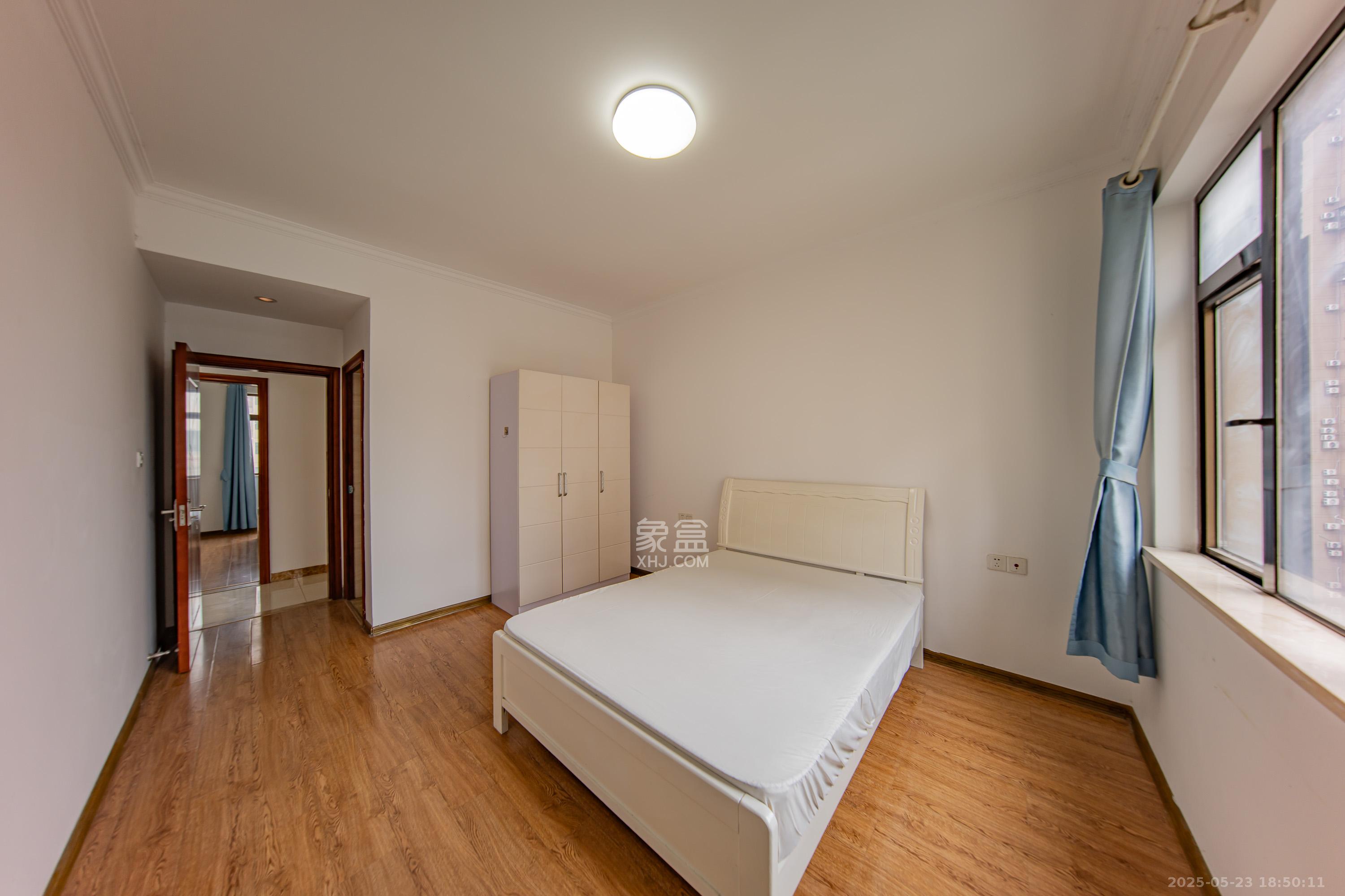 江山帝景哈佛 3室2厅2卫 90.0万 江山帝景哈佛 3室2厅2卫 90.0万卧室