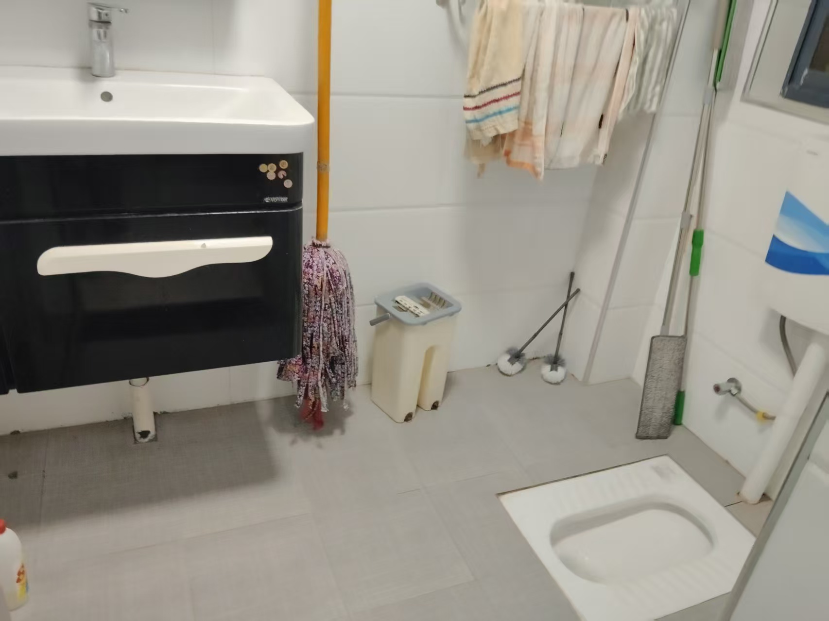 银海御苑  1室2厅1卫   1580.00元/月室内图
