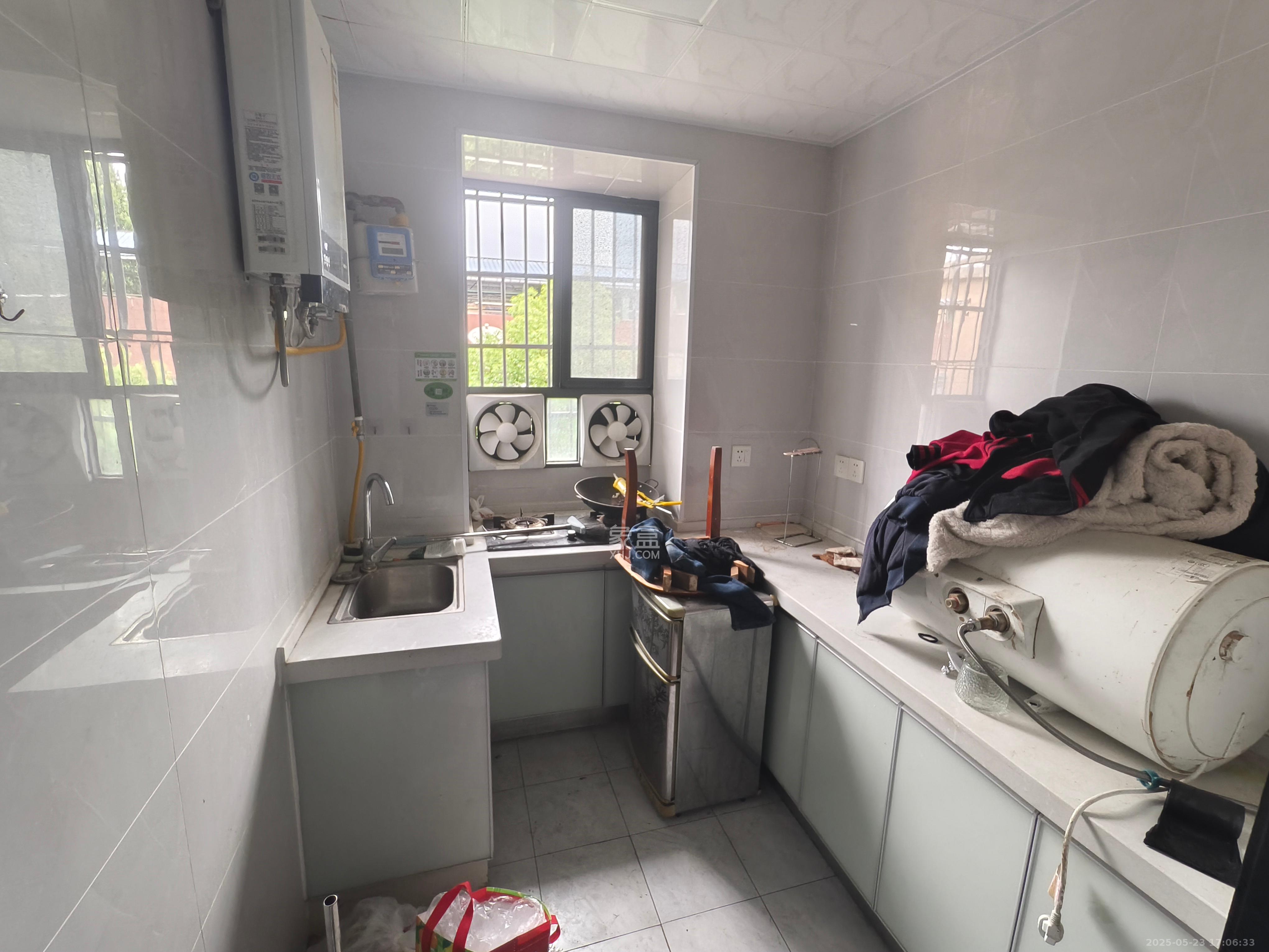 幼幼学校宿舍(裕敏里) 2室1厅1卫 2500.0元/月 幼幼学校宿舍(裕敏里) 2室1厅1卫 2500.0元/月室内图