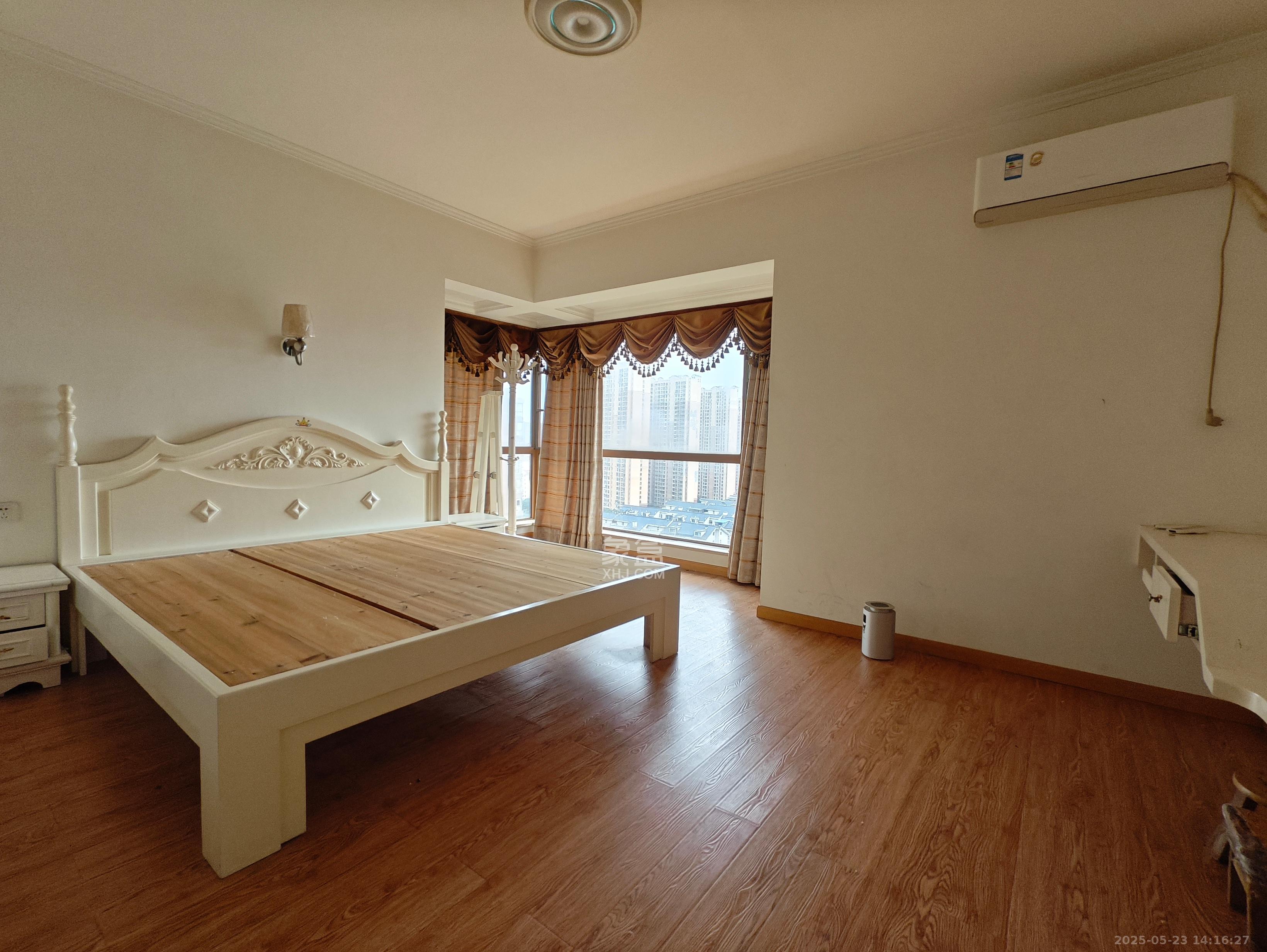 锑都家园 3室2厅1卫 1800.0元/月 锑都家园 3室2厅1卫 1800.0元/月室内图