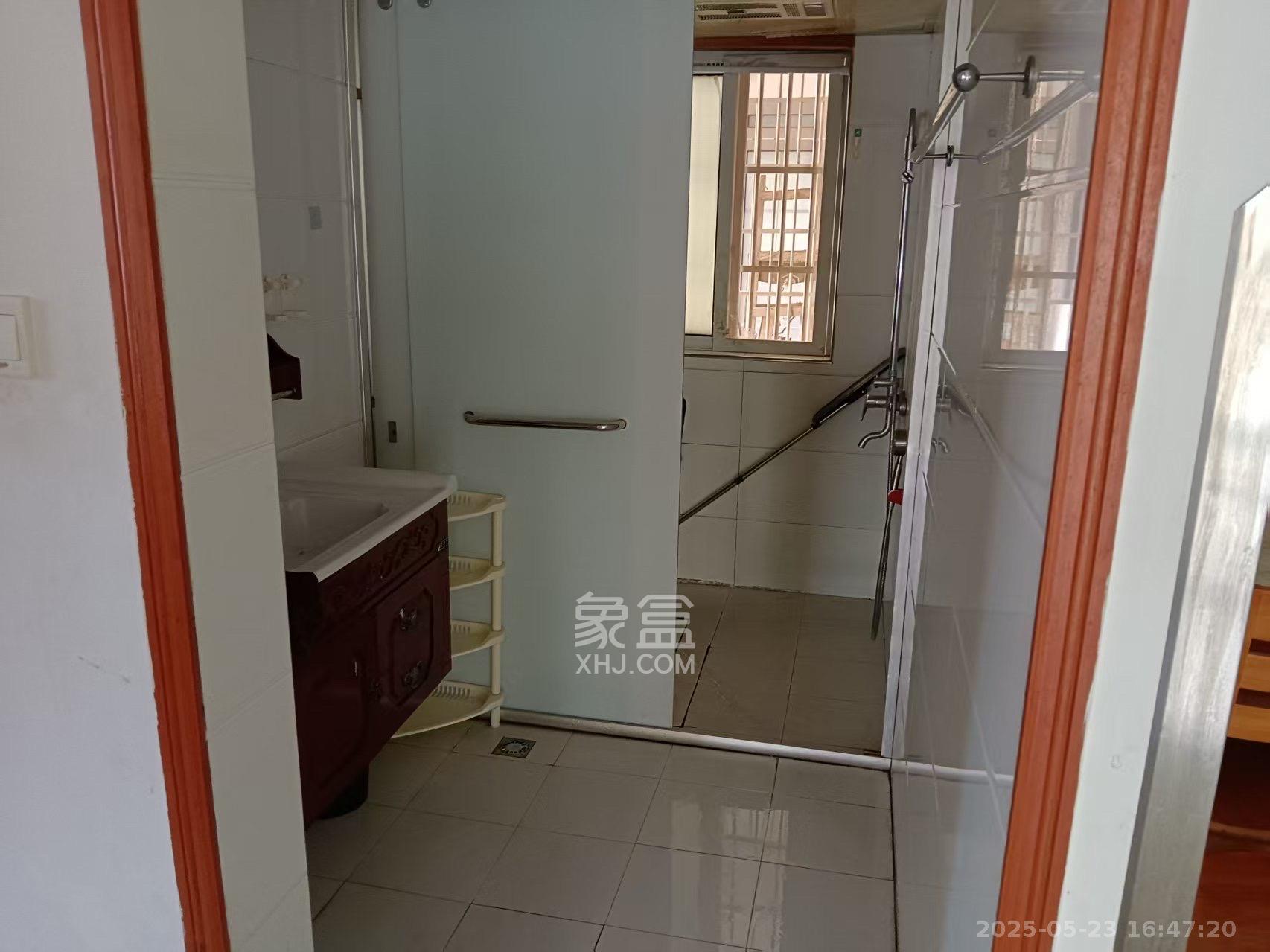 和沁园 3室2厅1卫 2300.0元/月 和沁园 3室2厅1卫 2300.0元/月室内图