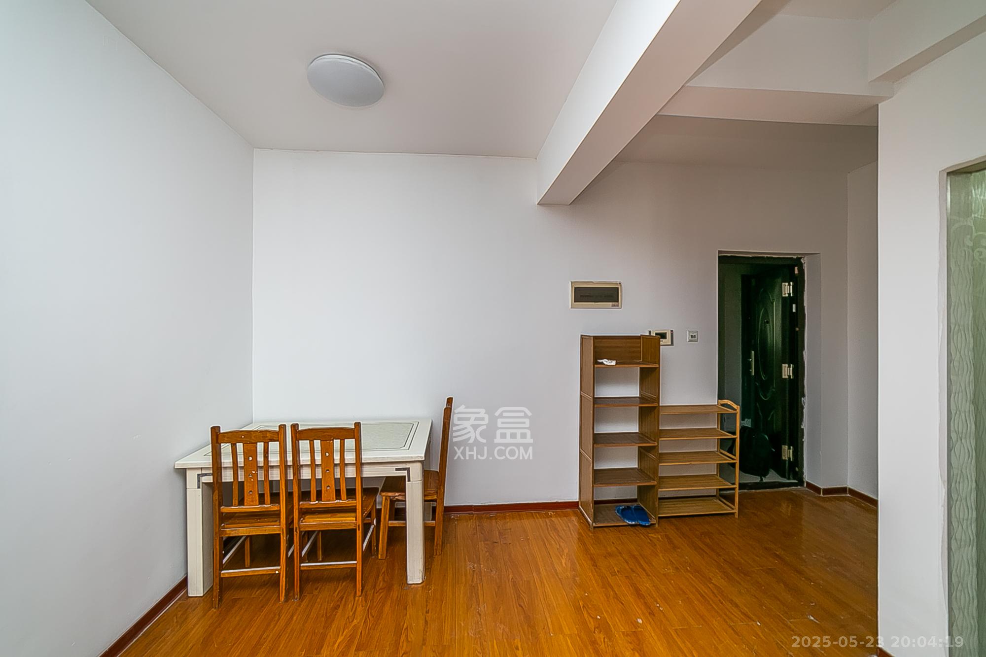 江山如画  2室1厅1卫    75.0万 江山如画  2室1厅1卫    75.0万客厅