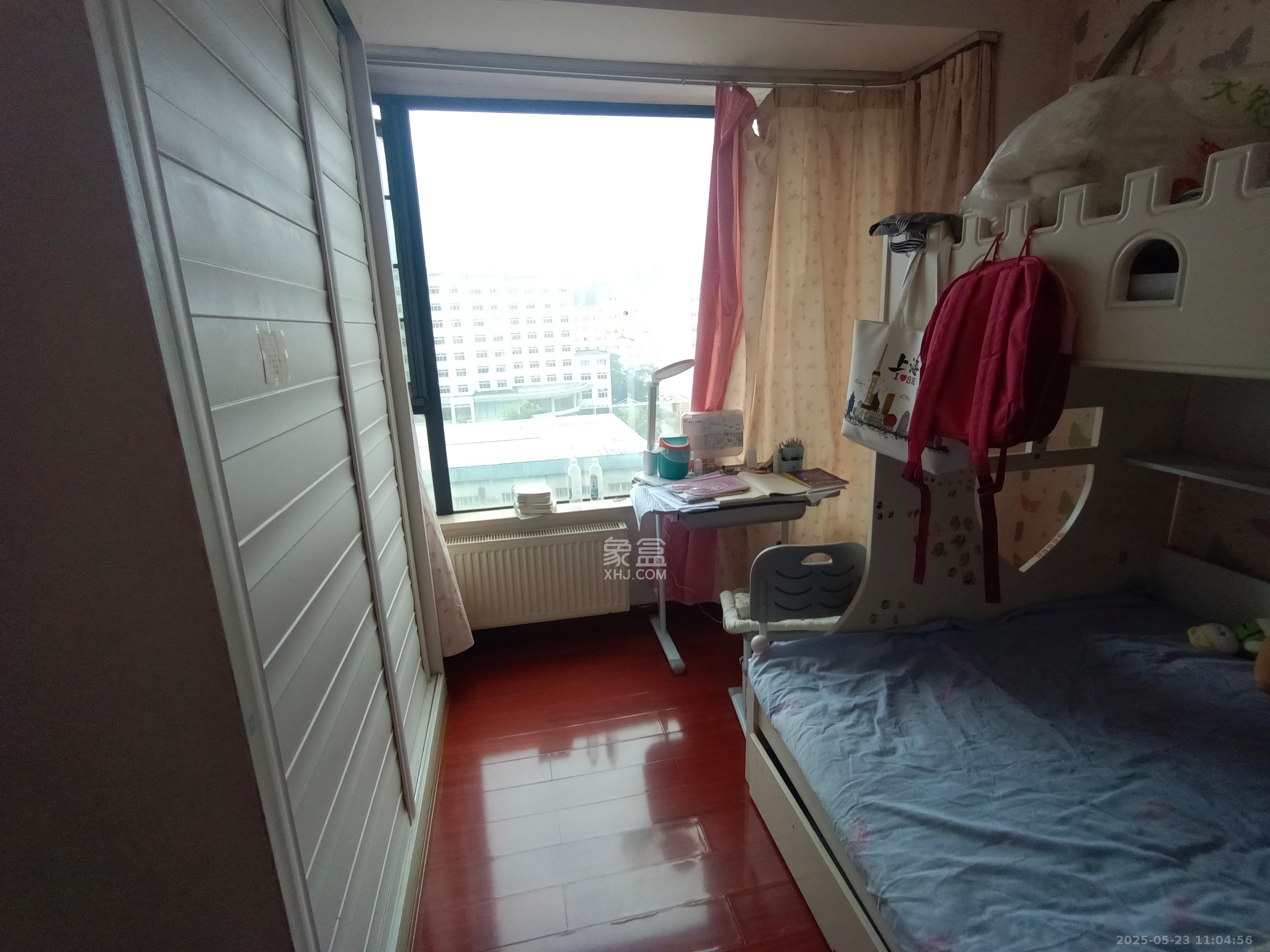 长房时代城  3室2厅1卫   2900.00元/月室内图