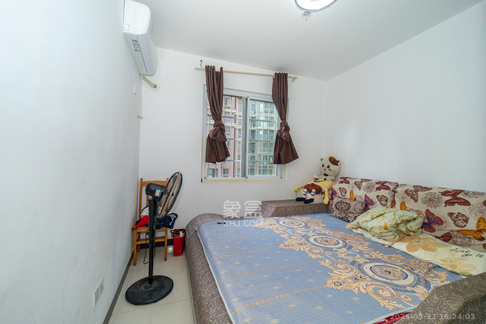 泊林晶城 2室2厅1卫 56.8万 泊林晶城 2室2厅1卫 56.8万卧室