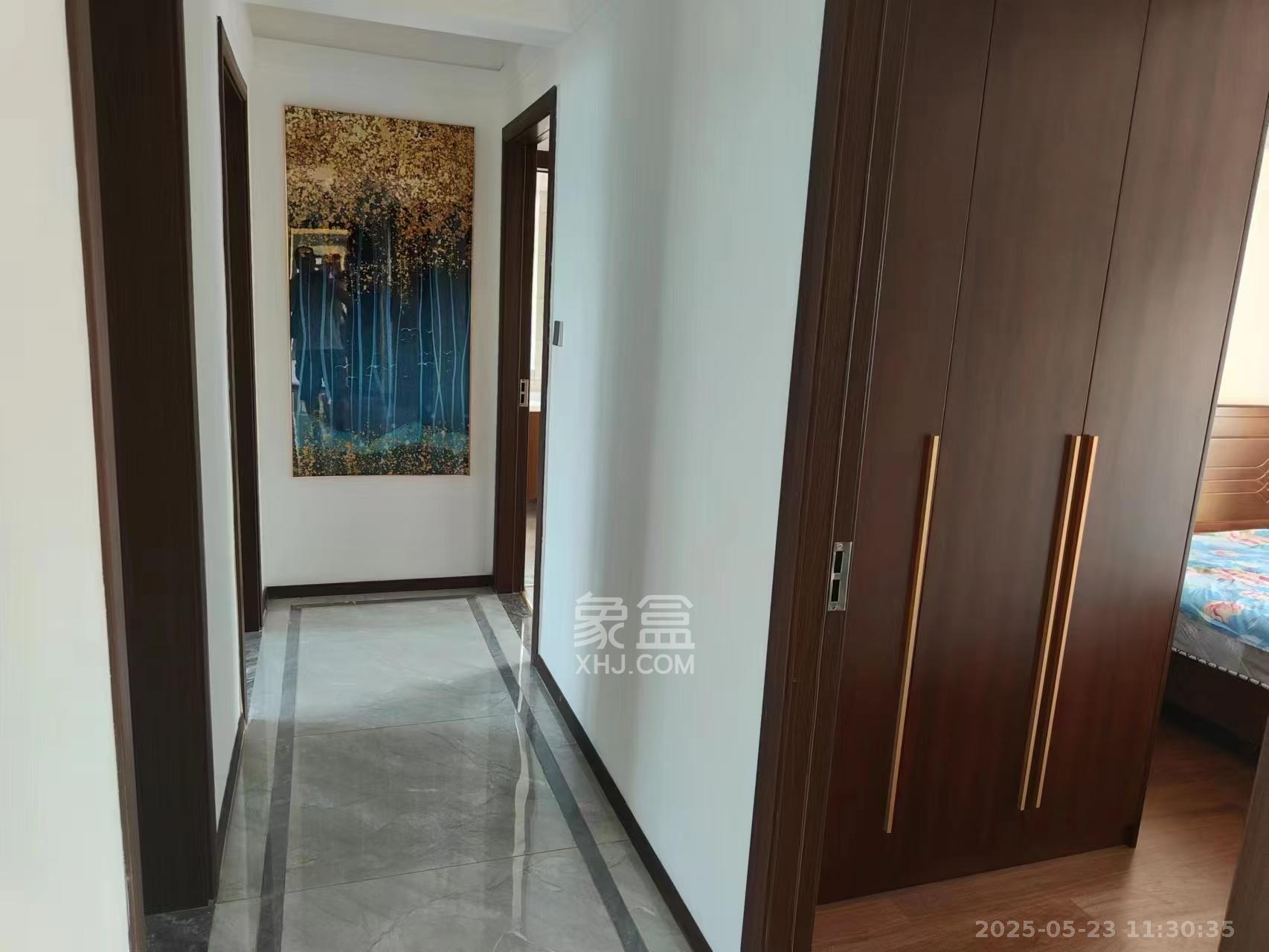 星城春晓  3室2厅2卫   2300.00元/月室内图