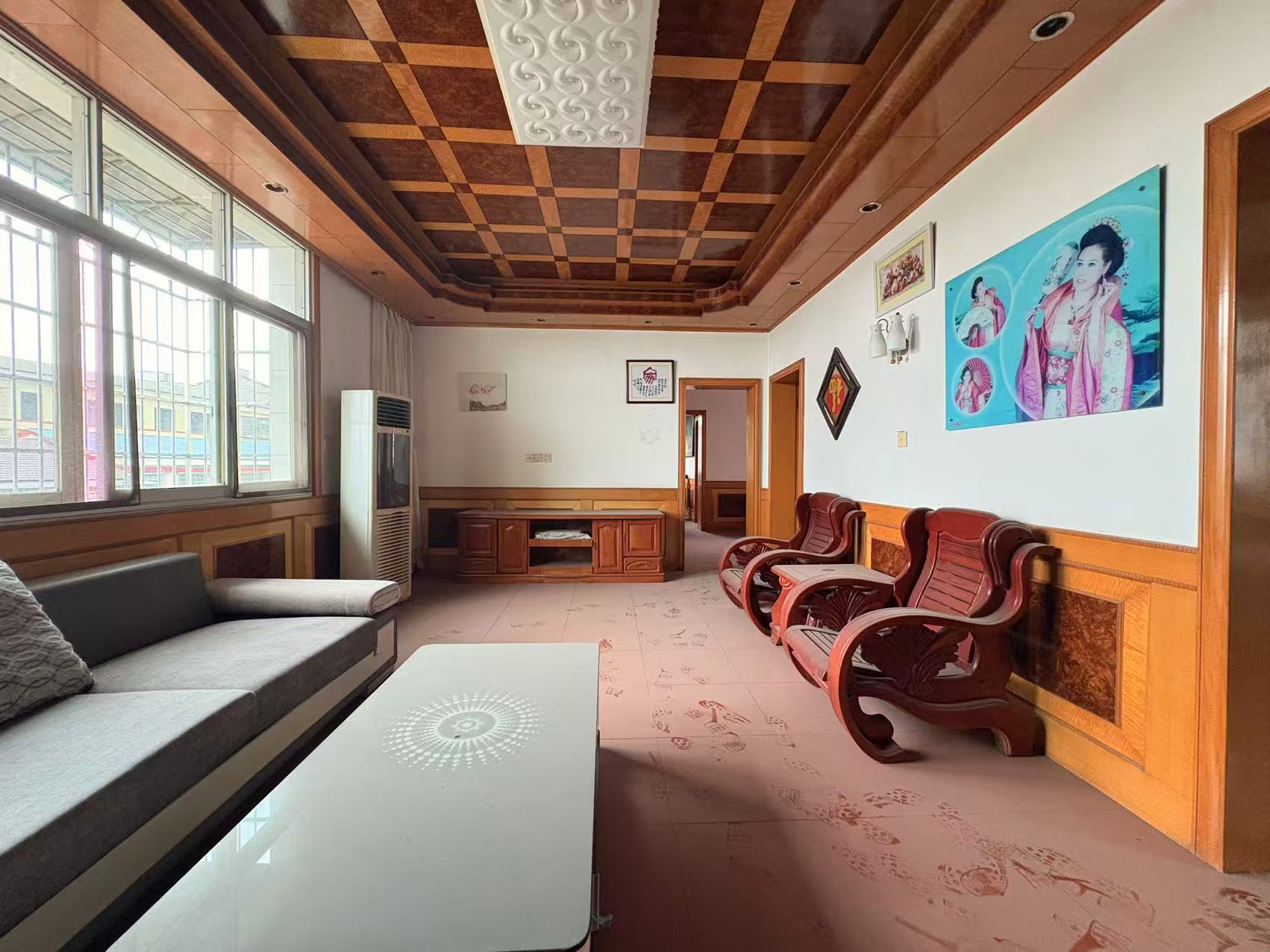 罗溪路散盘  3室2厅2卫    41.8万 罗溪路散盘  3室2厅2卫    41.8万室内图