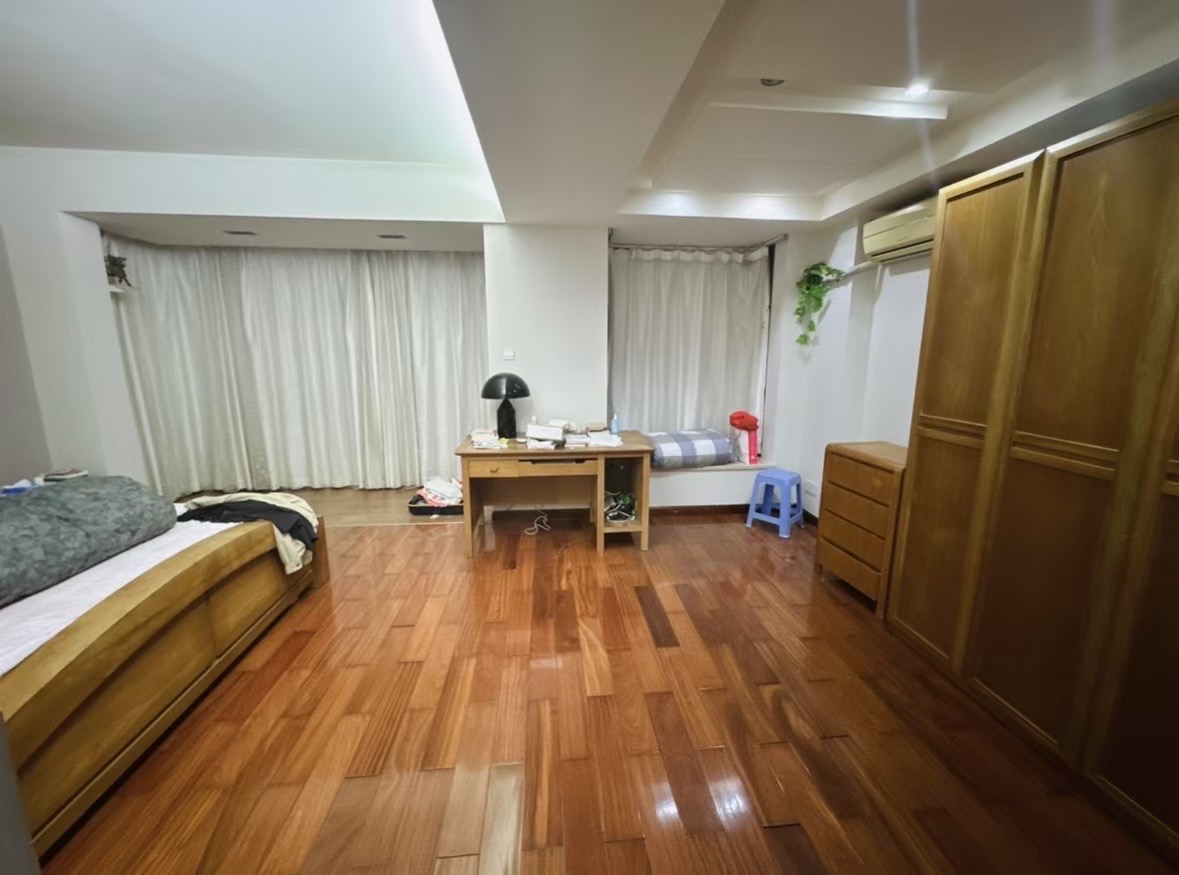 金鹿花园一期  3室2厅2卫    3500.0元/月 金鹿花园一期  3室2厅2卫    3500.0元/月室内图