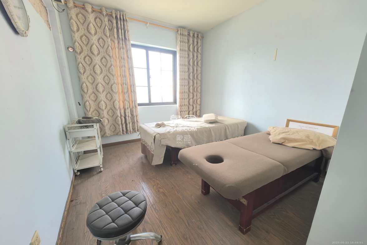 沁园春御院 3室1厅1卫 3300.00元/月 沁园春御院 3室1厅1卫 3300.00元/月室内图