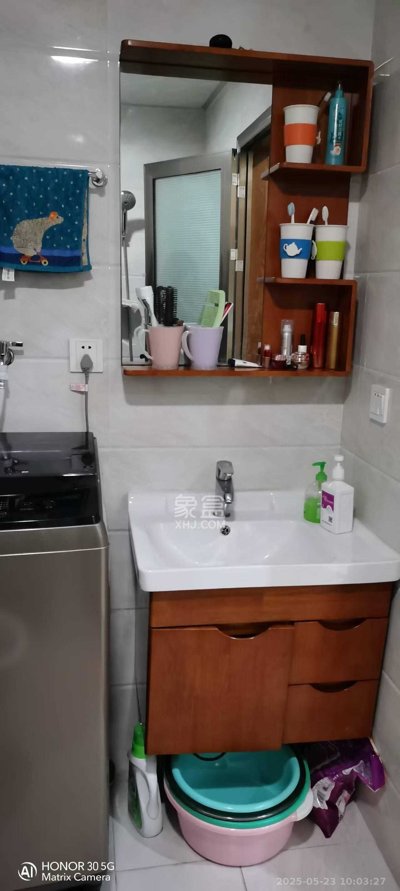 融圣国际  2室1厅1卫    2500.0元/月 融圣国际  2室1厅1卫    2500.0元/月室内图