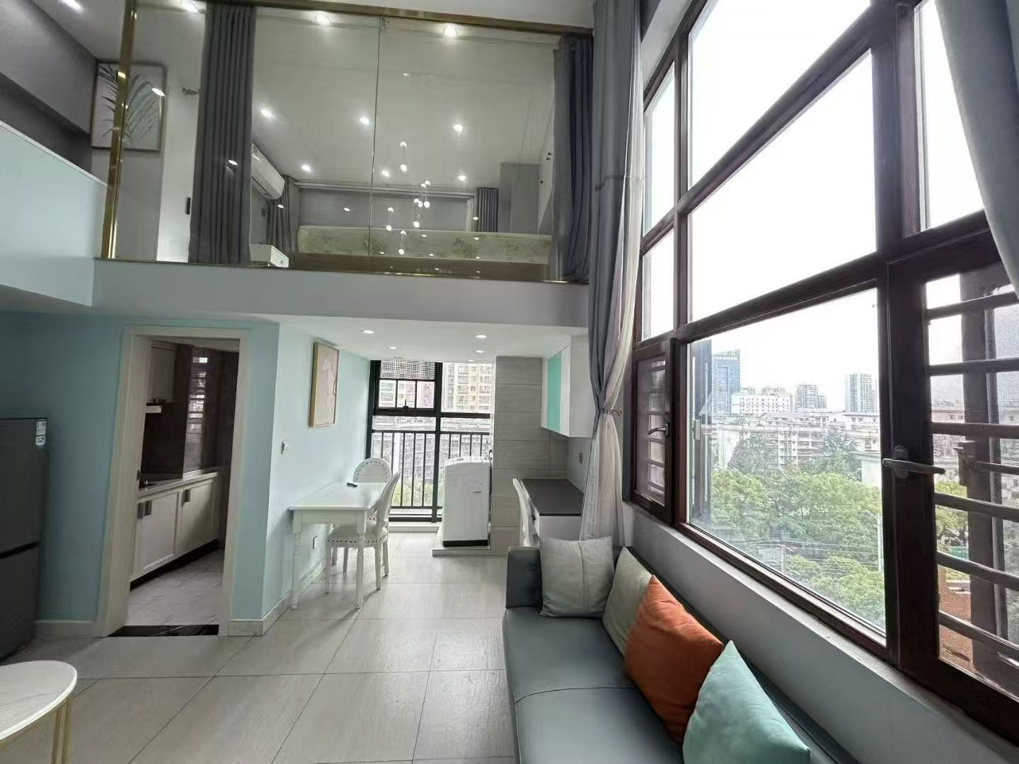 青春里  2室1厅1卫    53.8万 青春里  2室1厅1卫    53.8万客厅