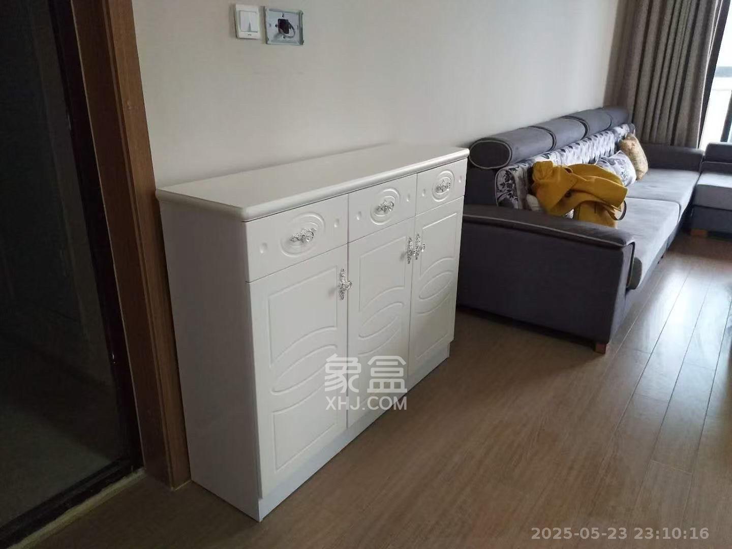 麓谷小镇  3室2厅2卫   2700.00元/月室内图