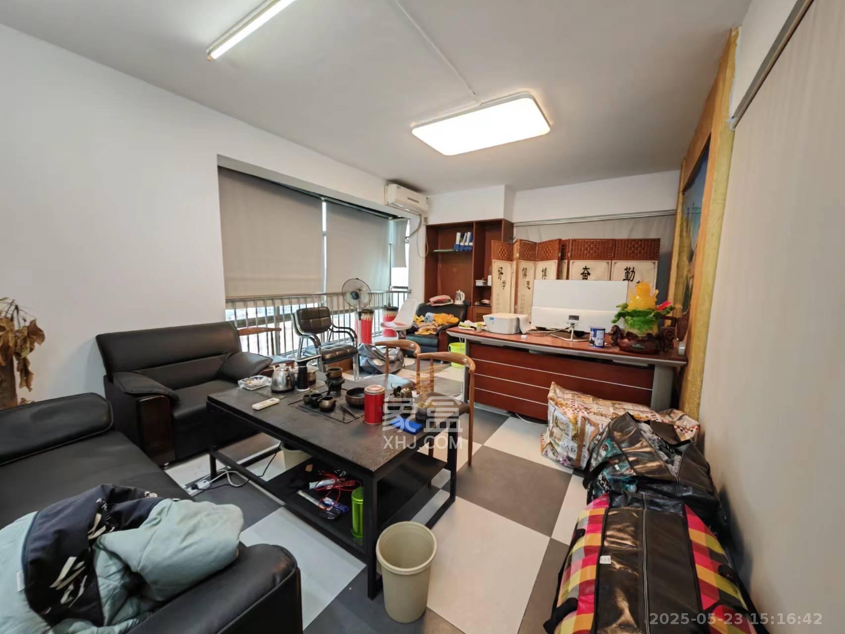 碧云天 1室1厅1卫 3200.0元/月 碧云天 1室1厅1卫 3200.0元/月室内图