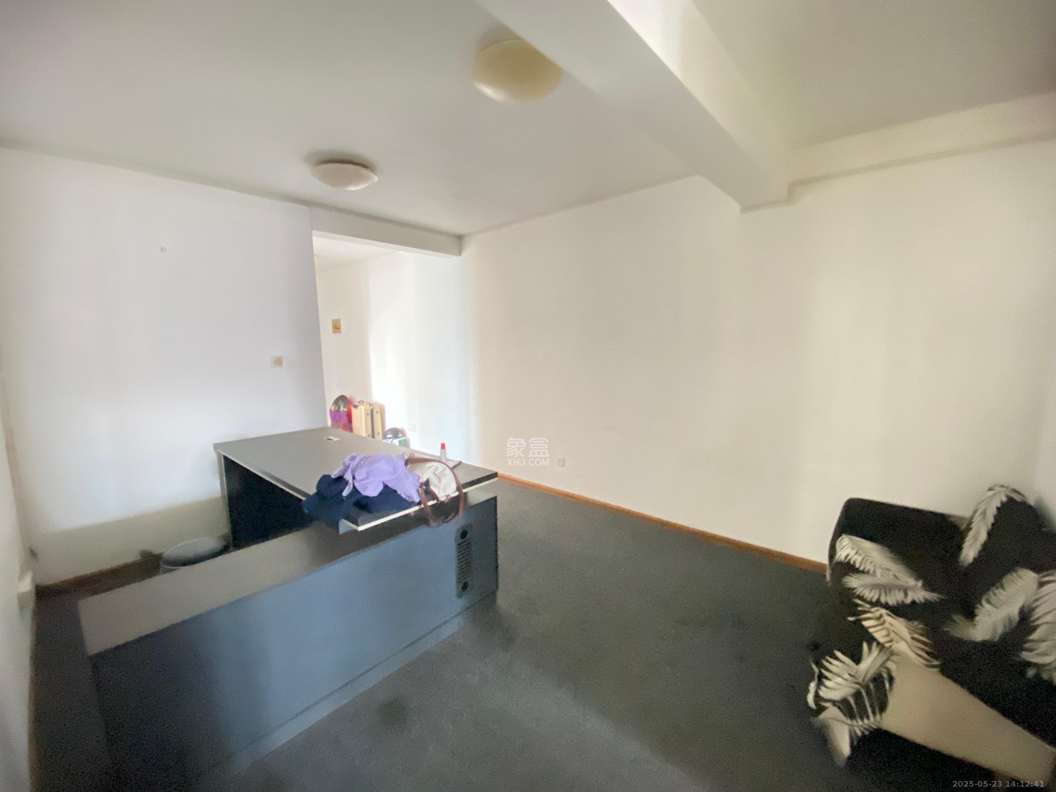 明星村 3室2厅1卫 3200.0元/月 明星村 3室2厅1卫 3200.0元/月室内图