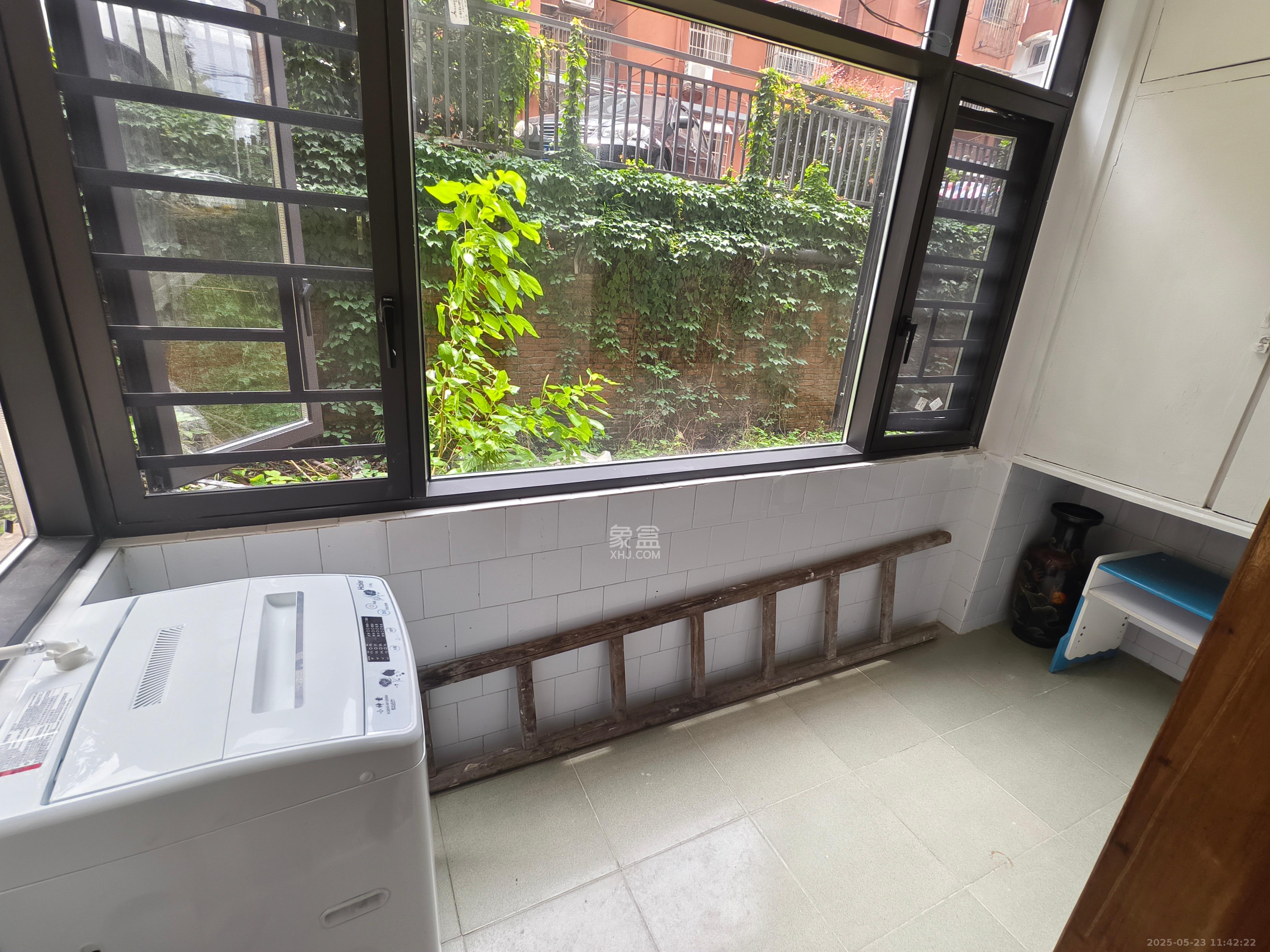 净园小区  3室2厅1卫   2000.00元/月室内图
