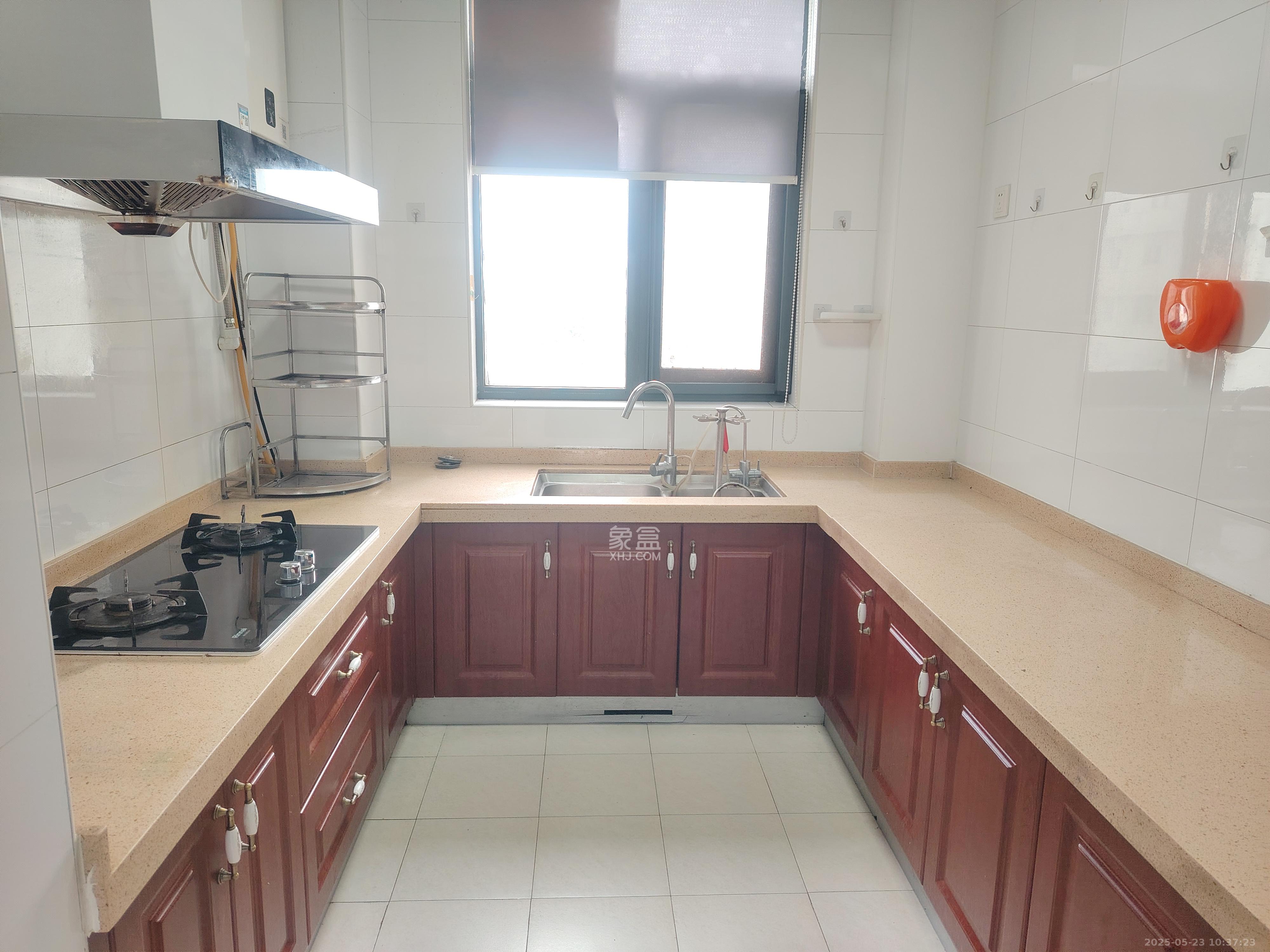 湖南宾馆 3室2厅2卫 4300.0元/月 湖南宾馆 3室2厅2卫 4300.0元/月室内图