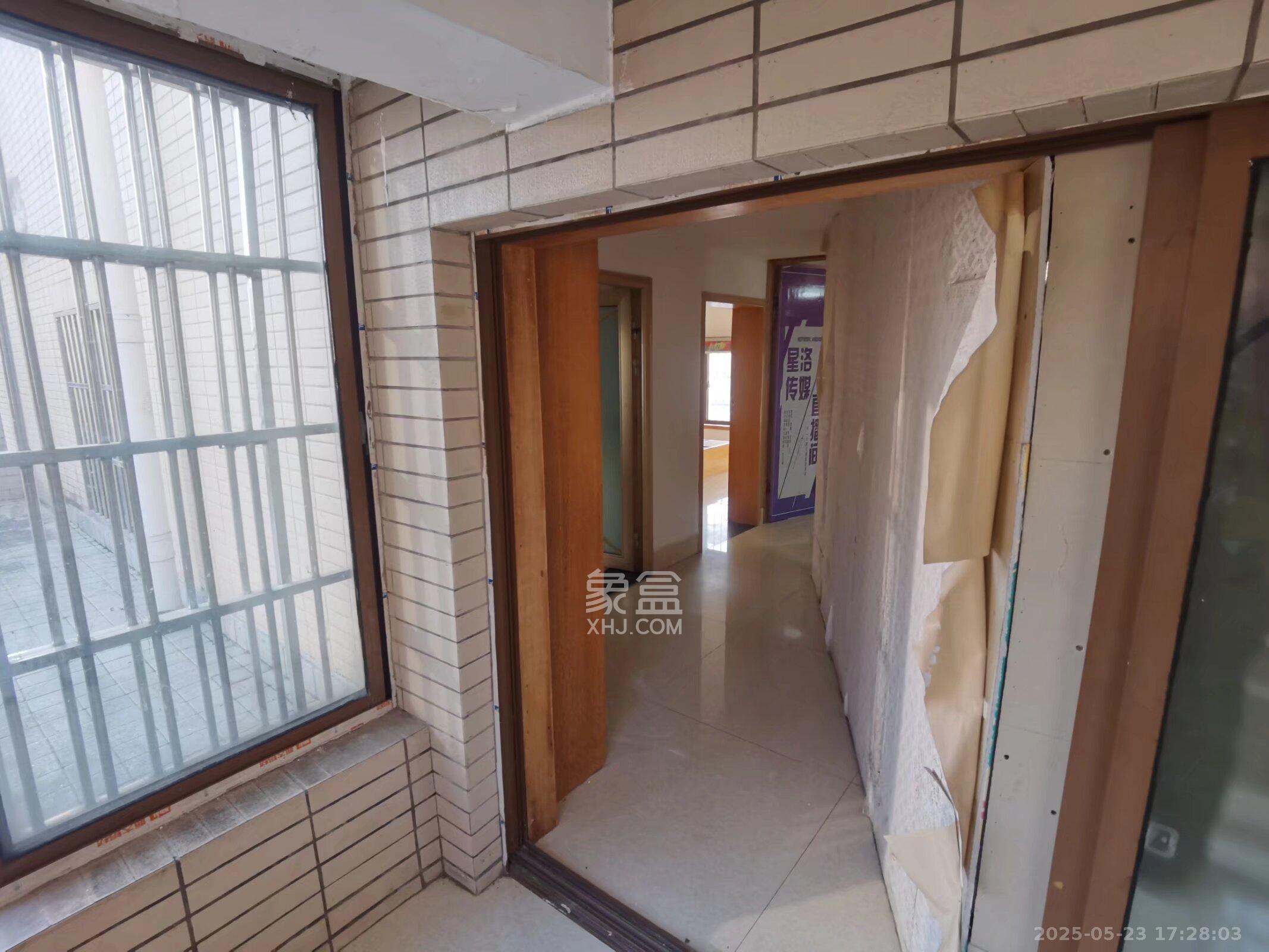 四季星城 3室2厅2卫 1800.0元/月 四季星城 3室2厅2卫 1800.0元/月室内图