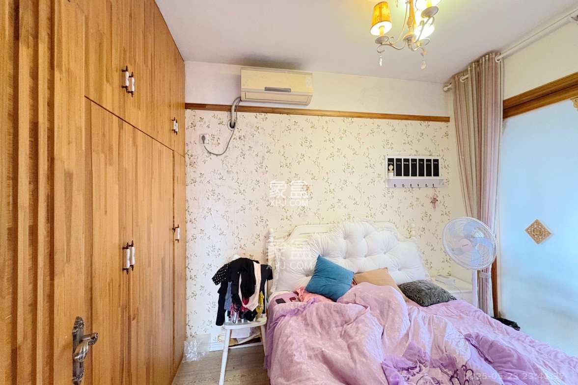 君临国际  2室2厅1卫    115.0万 君临国际  2室2厅1卫    115.0万卧室