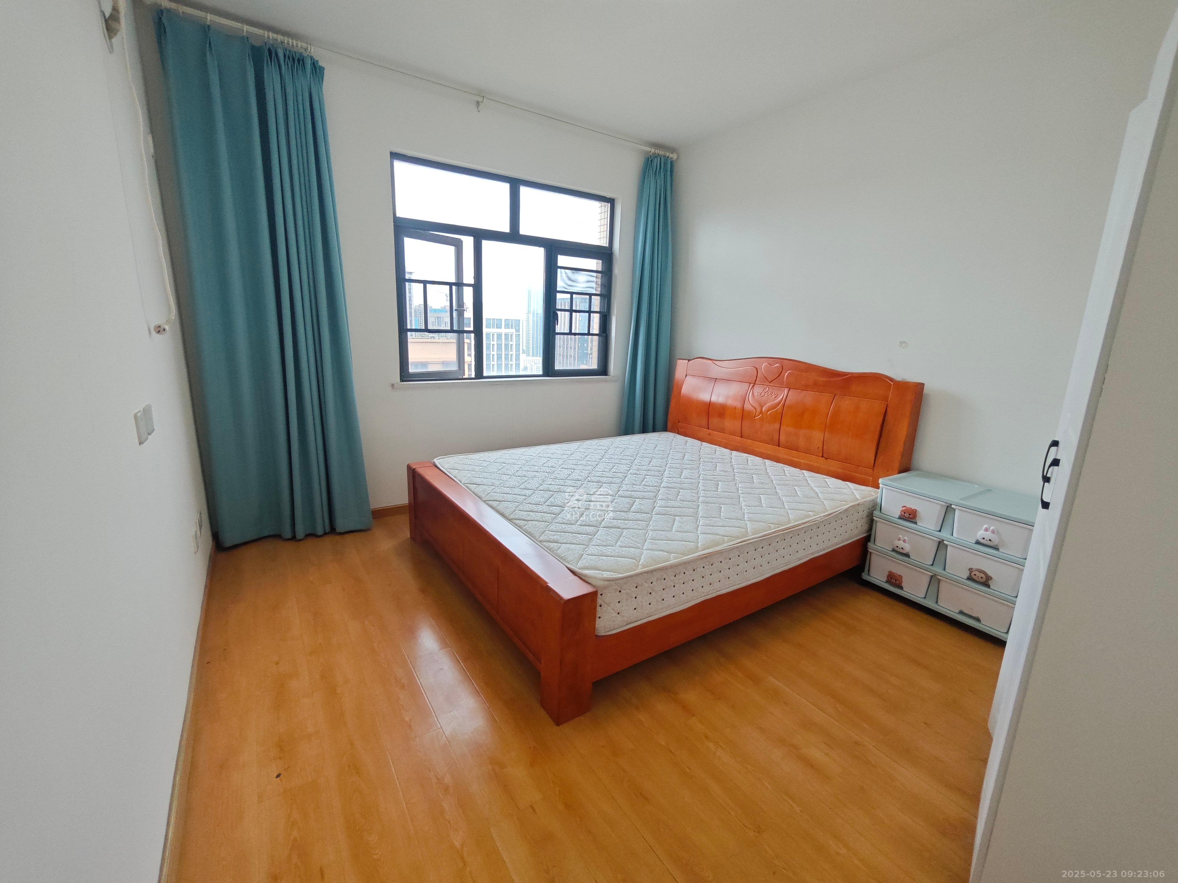 锦湘国际星城四期(金丽苑) 4室2厅1卫 3500.0元/月 锦湘国际星城四期(金丽苑) 4室2厅1卫 3500.0元/月室内图