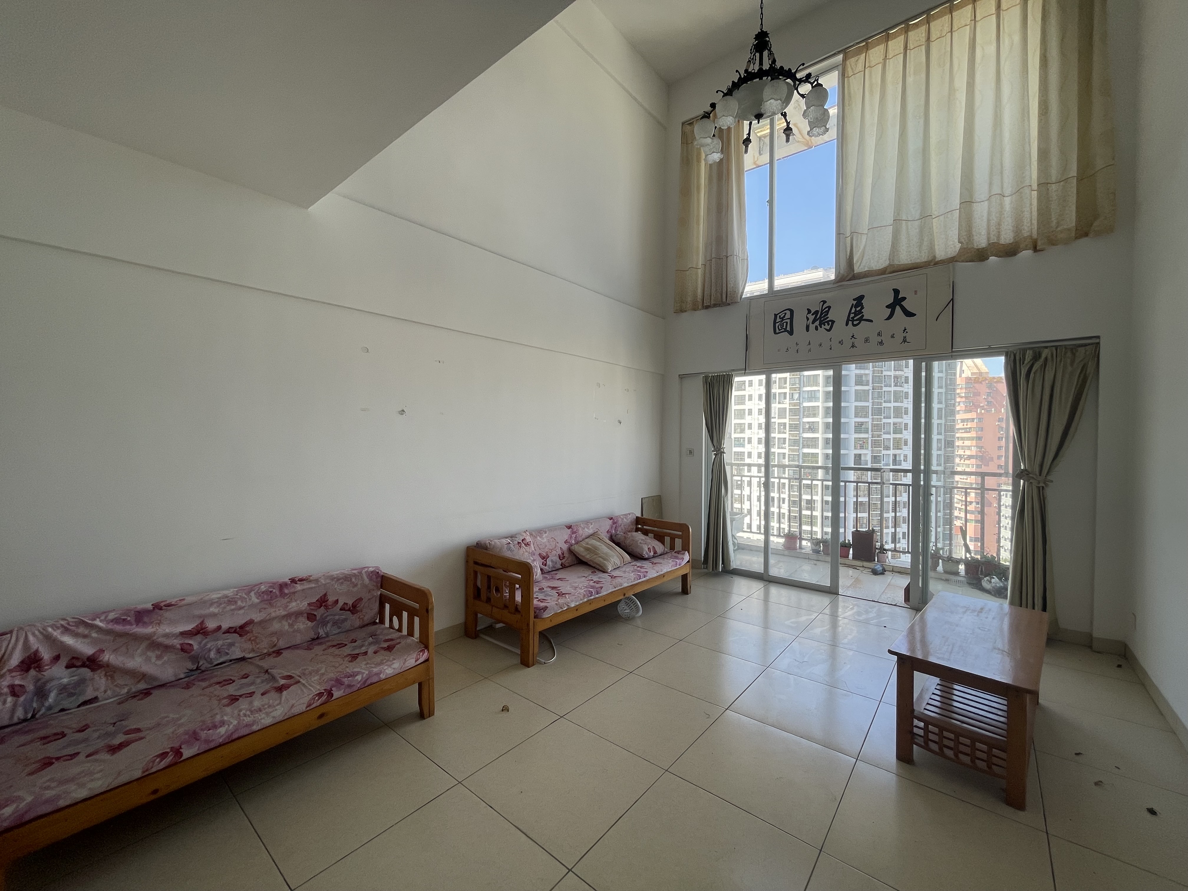 欣雅花园 3室2厅2卫 2700.0元/月 欣雅花园 3室2厅2卫 2700.0元/月室内图