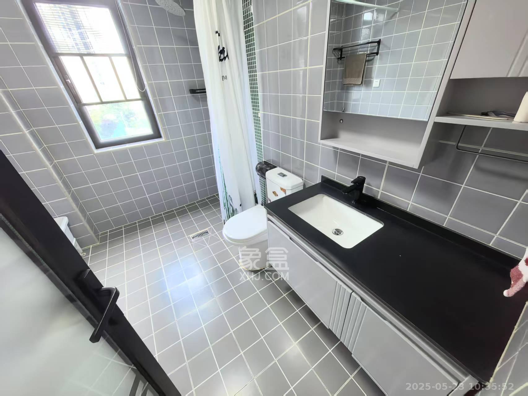 达美溪湖湾  4室2厅2卫    6000.0元/月 达美溪湖湾  4室2厅2卫    6000.0元/月室内图