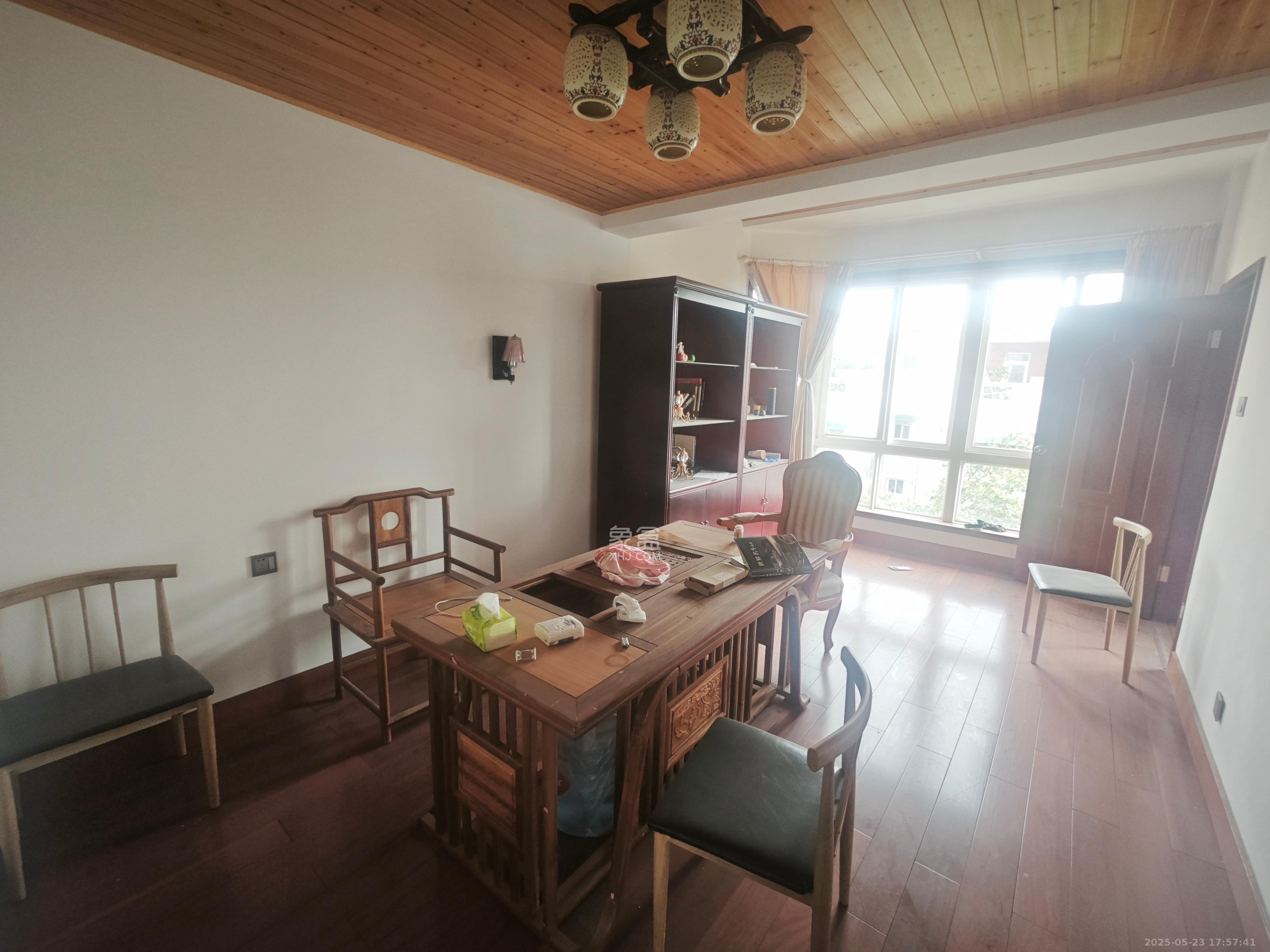 同升湖山庄 4室2厅3卫 2500.0元/月 同升湖山庄 4室2厅3卫 2500.0元/月室内图