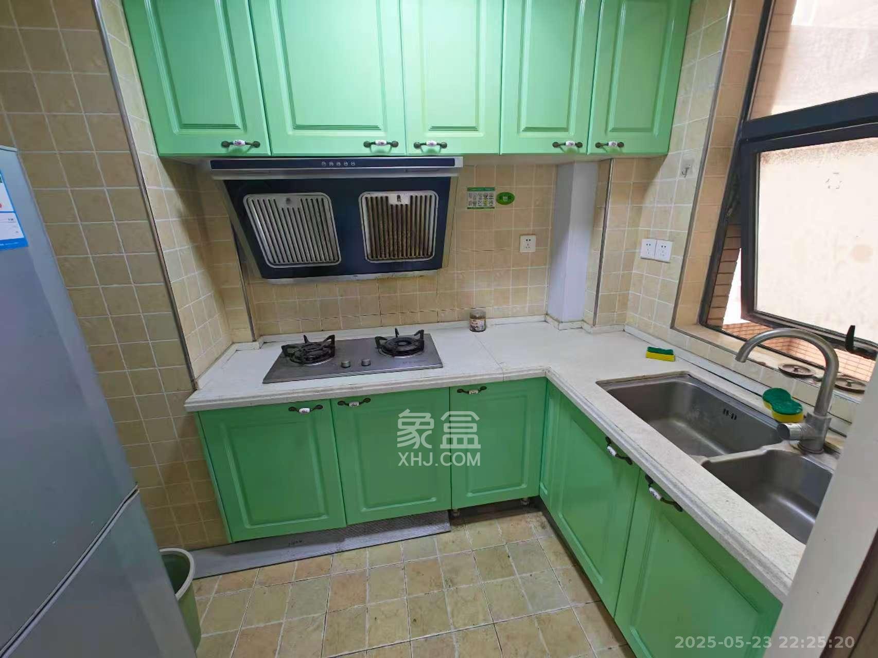 鸿基橄榄君庭 3室2厅1卫 2500.0元/月 鸿基橄榄君庭 3室2厅1卫 2500.0元/月室内图