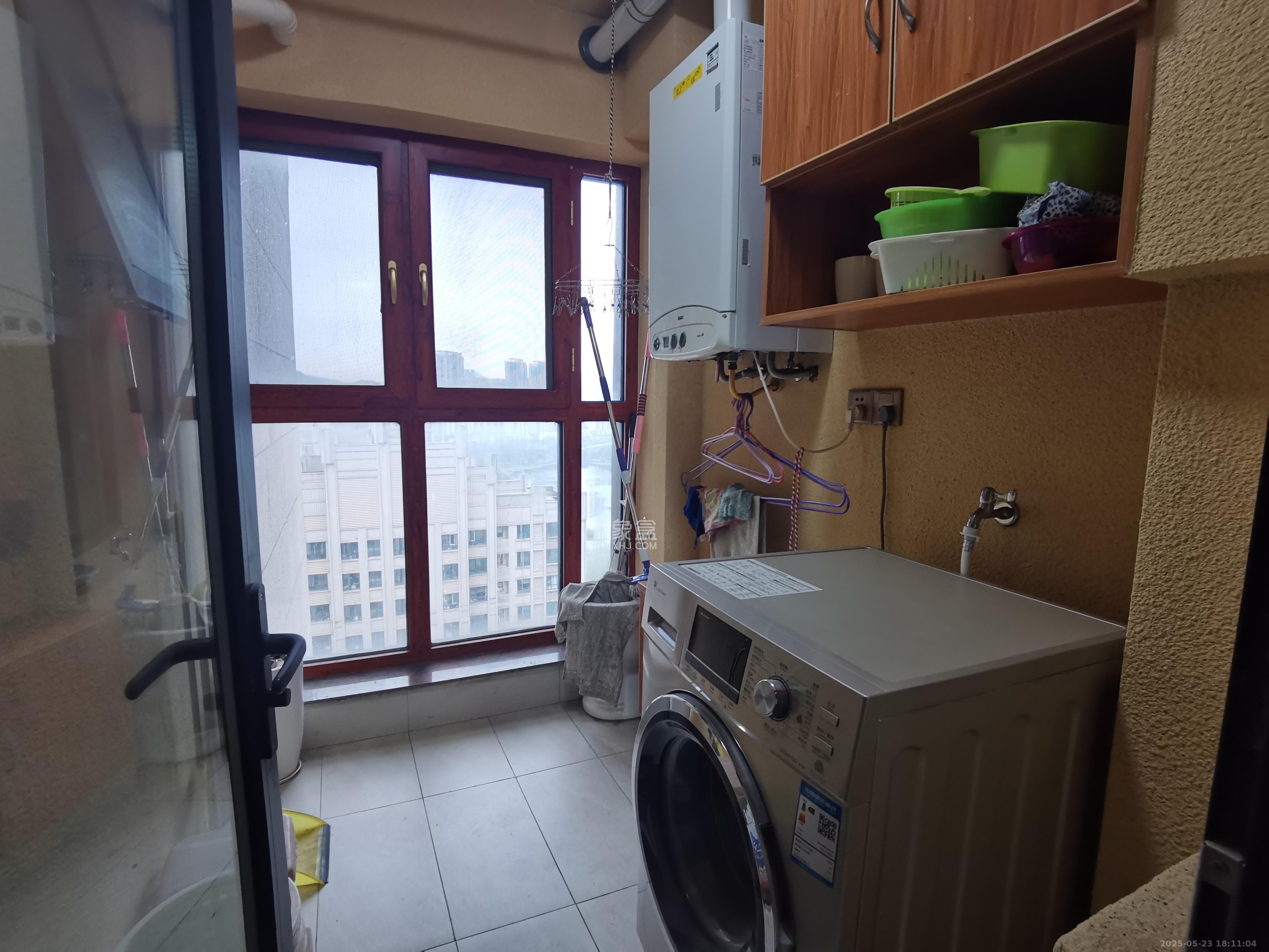 中海梅溪湖壹号  3室2厅1卫   2800.00元/月室内图