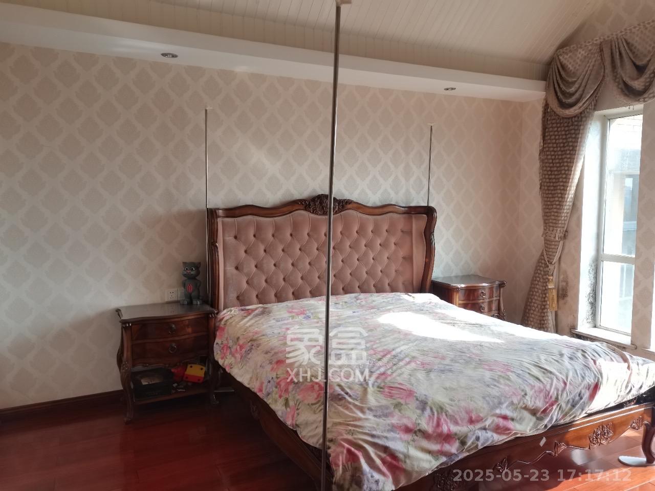格兰小镇  5室2厅3卫   9000.00元/月室内图