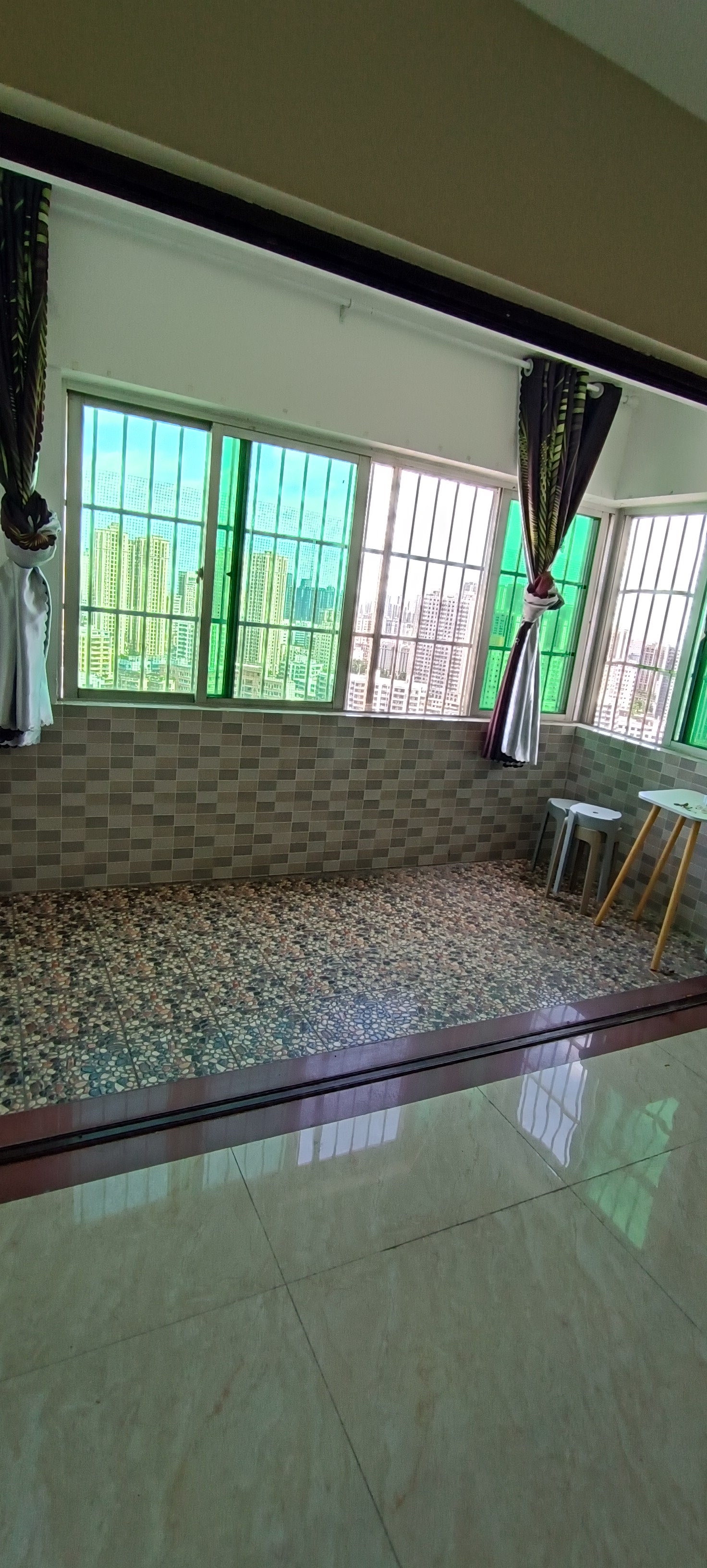 华典大厦  3室2厅2卫    3500.0元/月 华典大厦  3室2厅2卫    3500.0元/月室内图