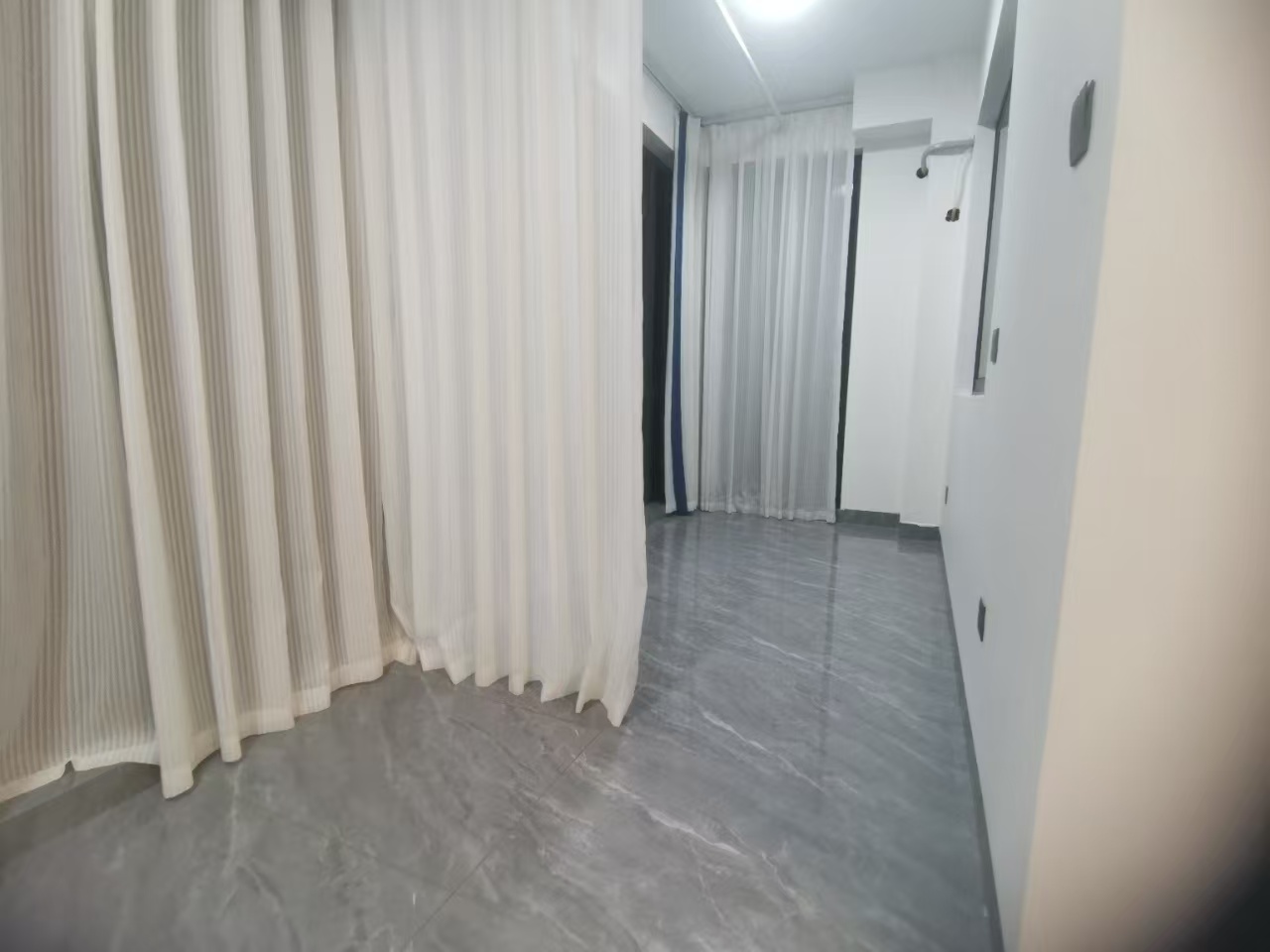 金钟大雁城  2室1厅1卫   2800.00元/月室内图