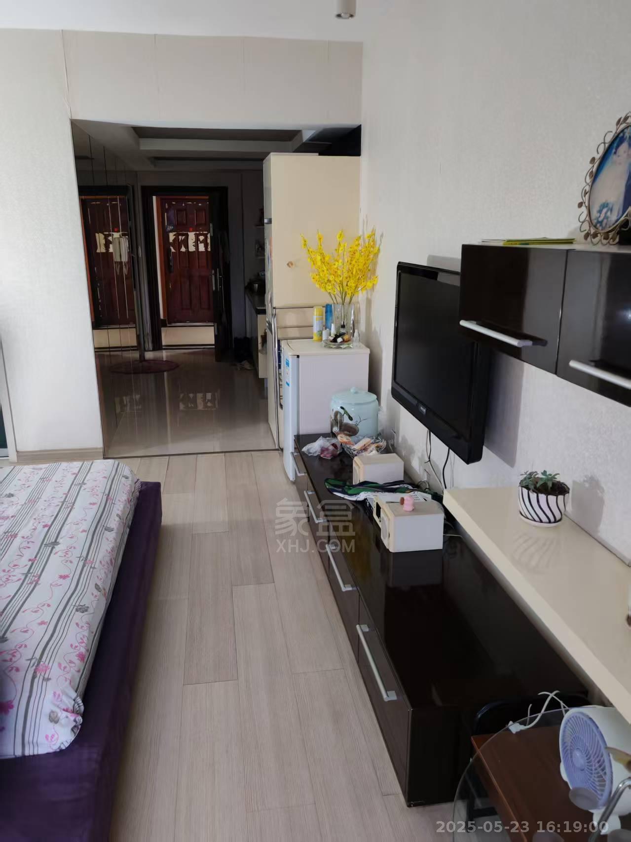 家润多 1室1厅1卫 1000.0元/月 家润多 1室1厅1卫 1000.0元/月室内图