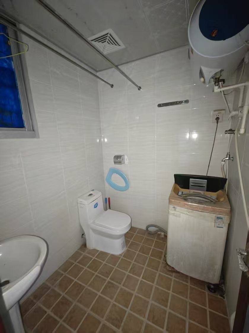金港大厦  2室1厅1卫   1600.00元/月室内图