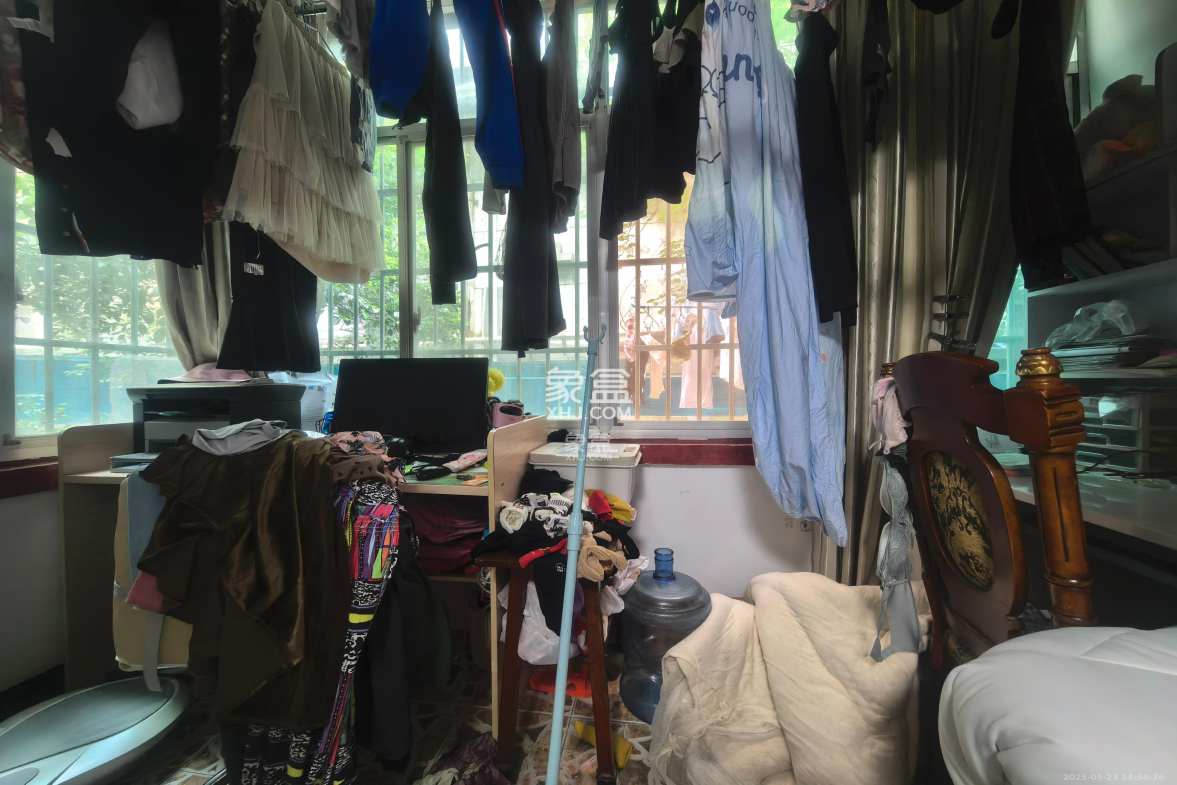 省水院宿舍 3室1厅1卫 2500.0元/月 省水院宿舍 3室1厅1卫 2500.0元/月室内图