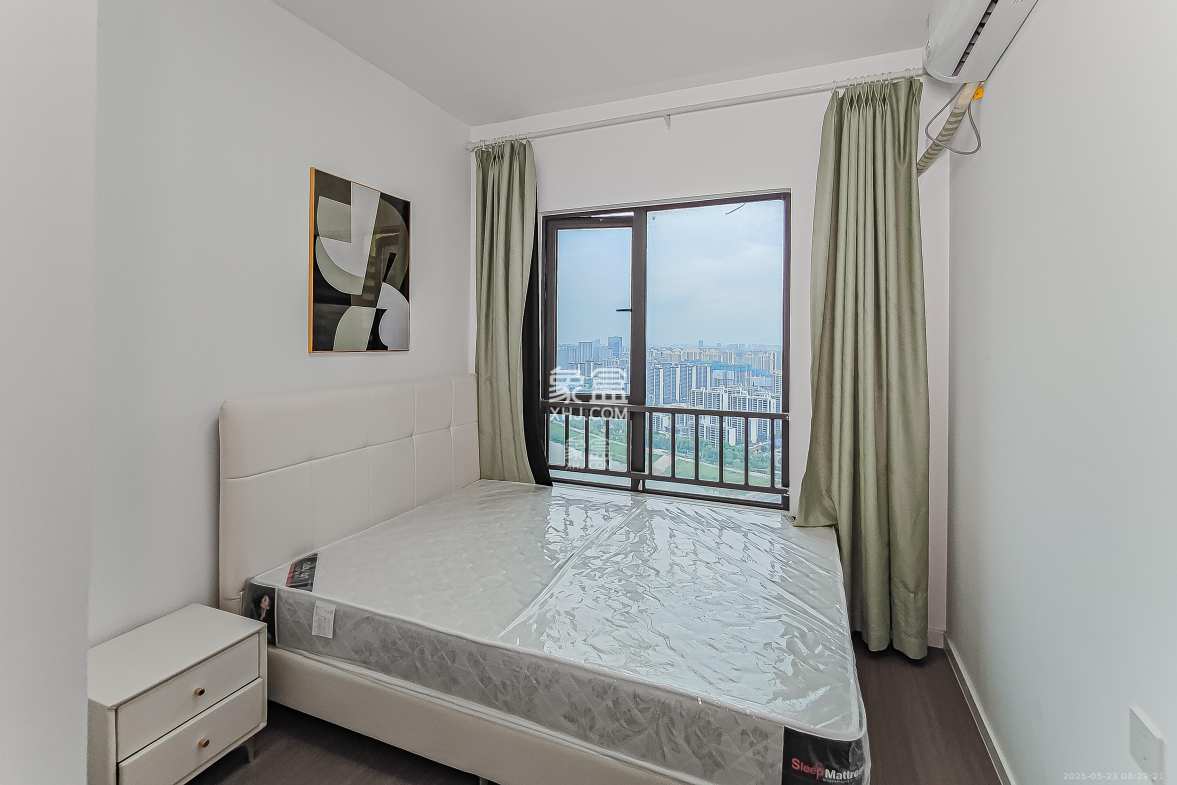 阳光城尚东湾悦江府 3室2厅2卫 116.0万 阳光城尚东湾悦江府 3室2厅2卫 116.0万卧室