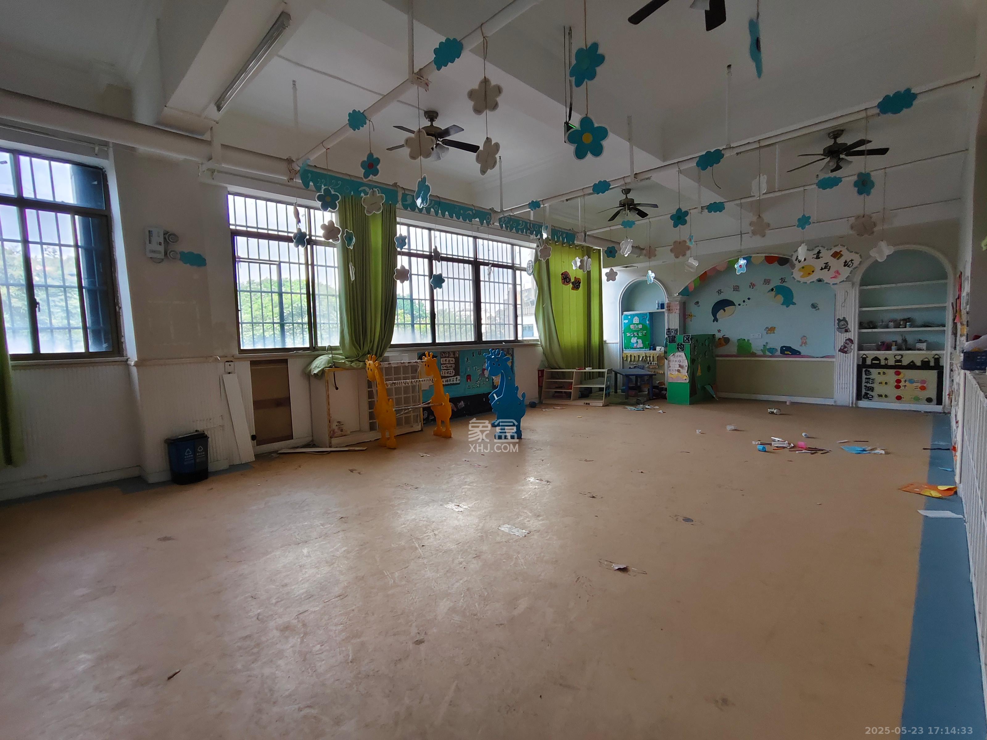 天麓尚层   374.75㎡      12000.0元/月室内图