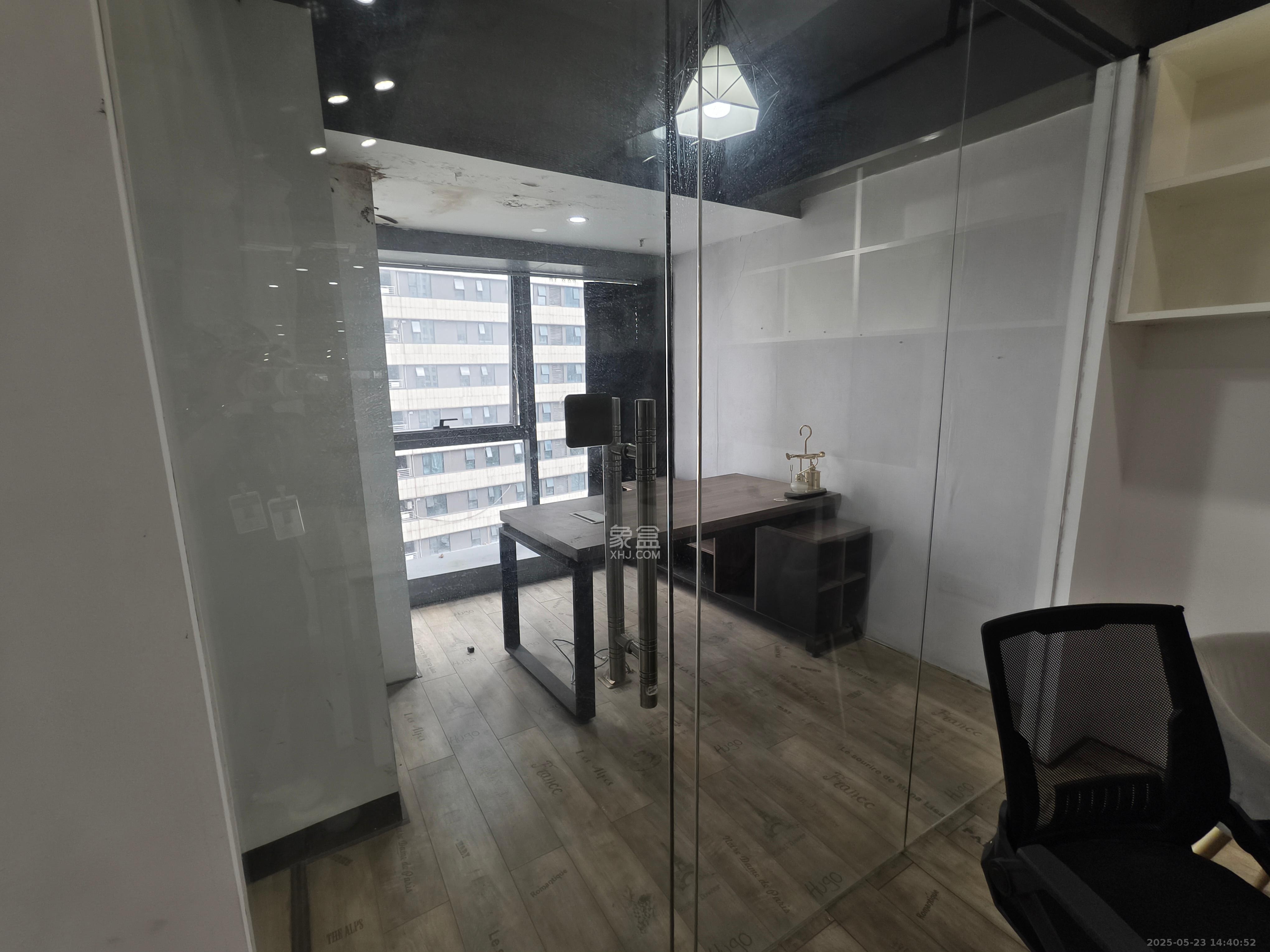 东怡外国(南湖一号) 1室1厅1卫 3800.0元/月 东怡外国(南湖一号) 1室1厅1卫 3800.0元/月室内图