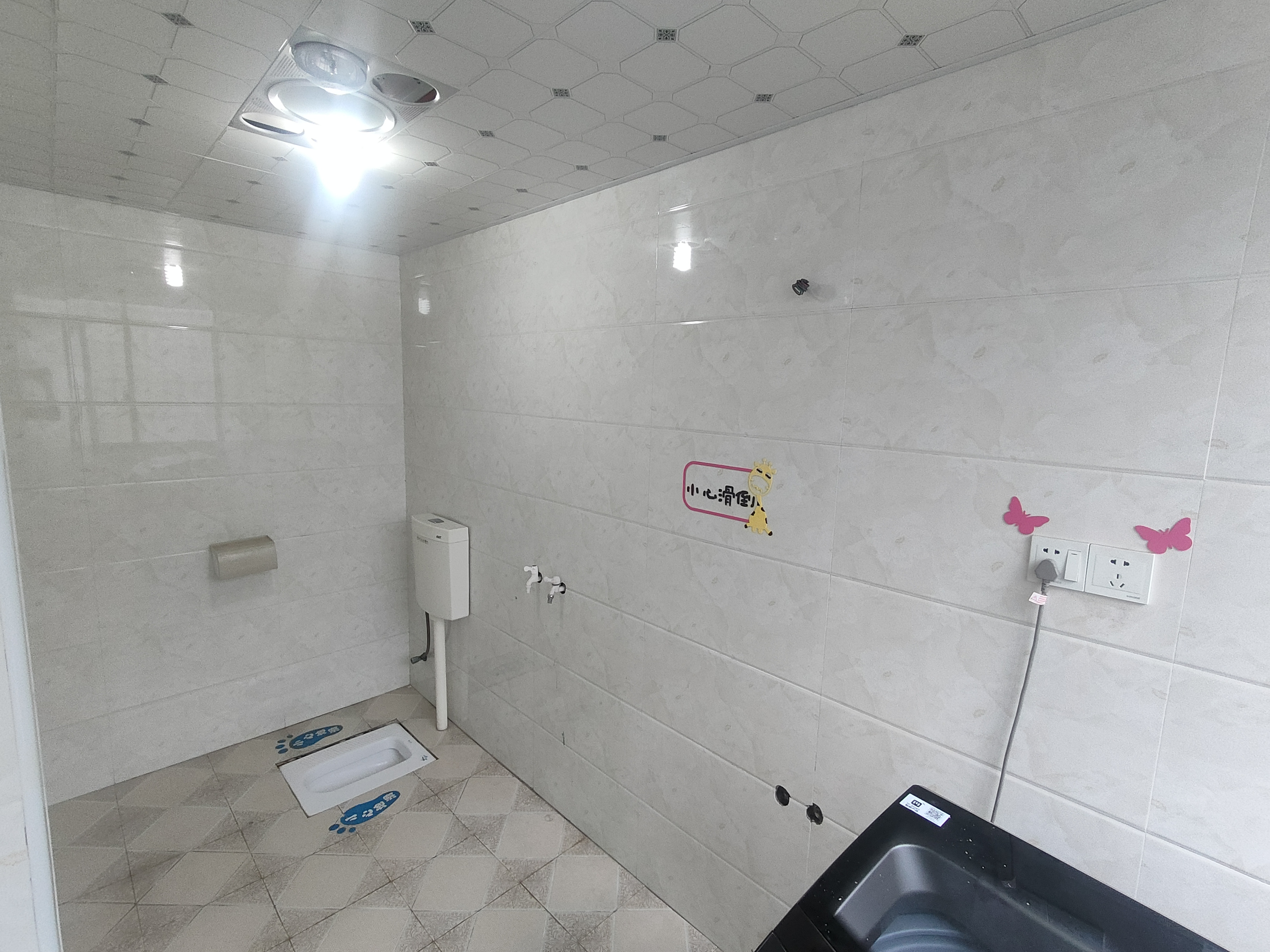 互助小区 3室2厅2卫 1500.0元/月 互助小区 3室2厅2卫 1500.0元/月室内图