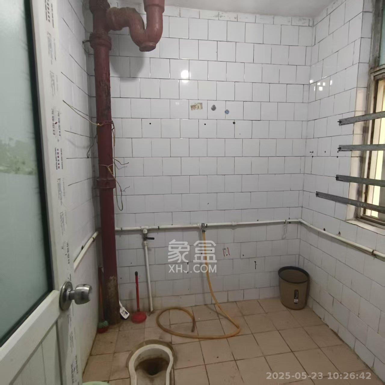 湘亚大楼 4室1厅1卫 2200.0元/月 湘亚大楼 4室1厅1卫 2200.0元/月室内图