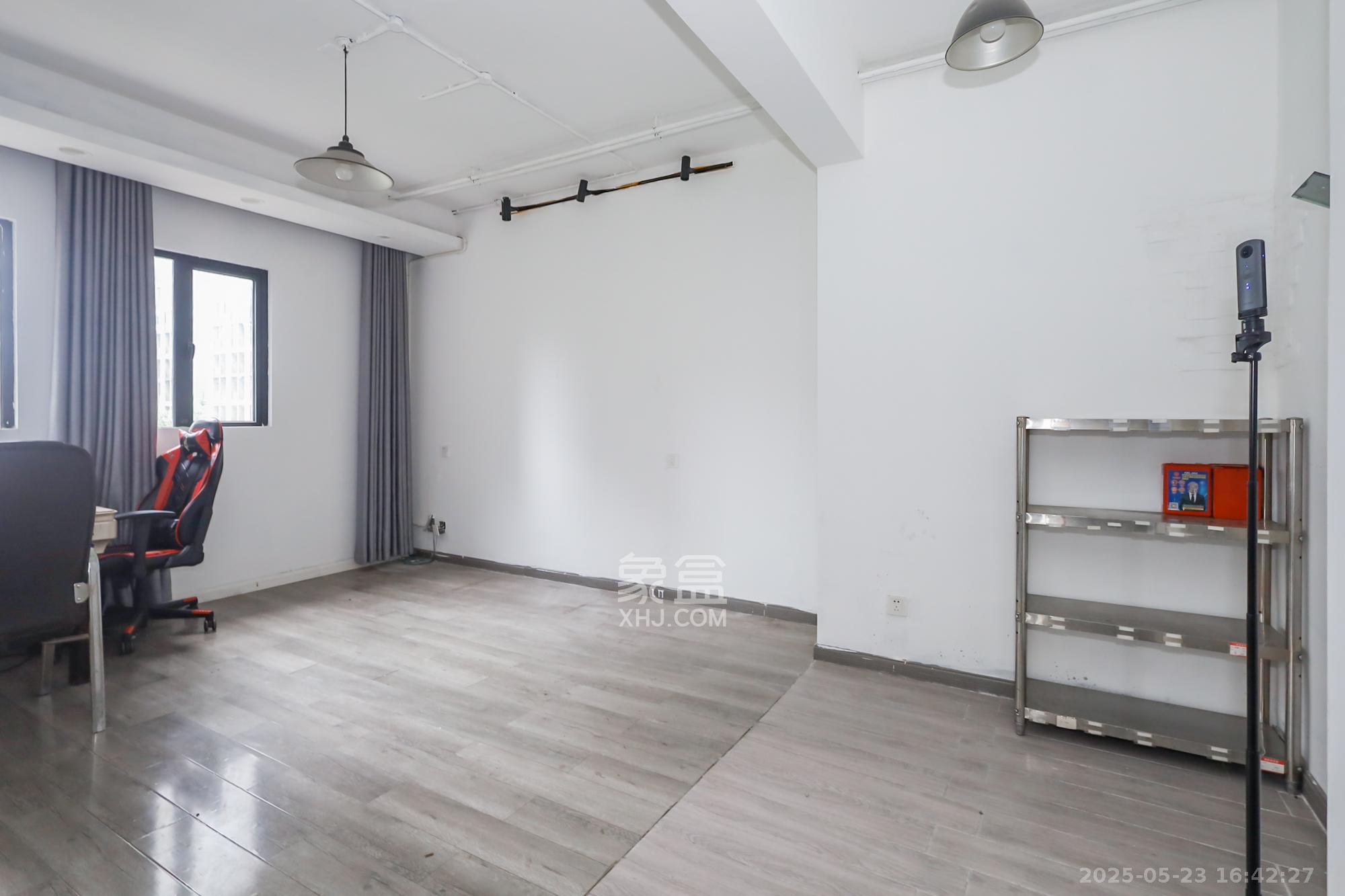 郡原广场 1室1厅1卫 34.0万 郡原广场 1室1厅1卫 34.0万其他